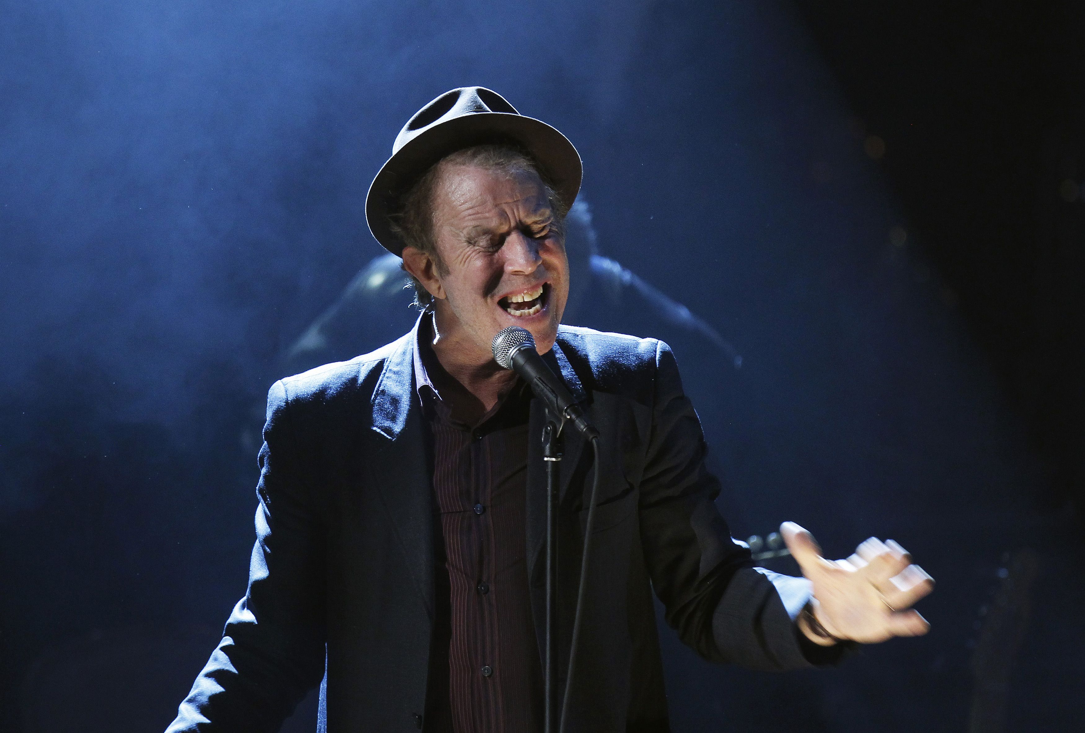Der Sänger <strong>Tom Waits</strong> tritt am 14. März 2011 im Waldorf-Astoria-Hotel in New York auf, nachdem er in die Rock and Roll Hall of Fame aufgenommen wurde.