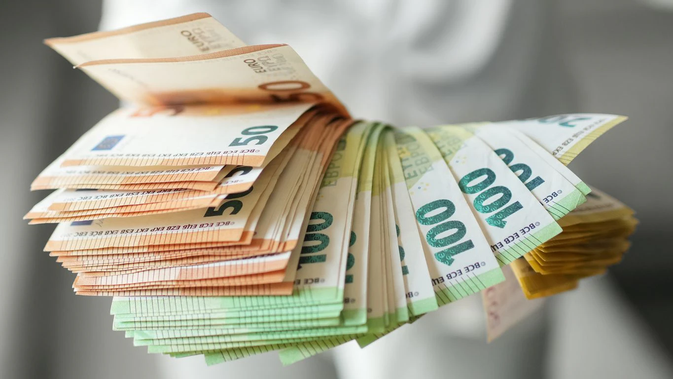 Heute.at - Österreicher geht mit 57 in Pension und kriegt 14.000 €