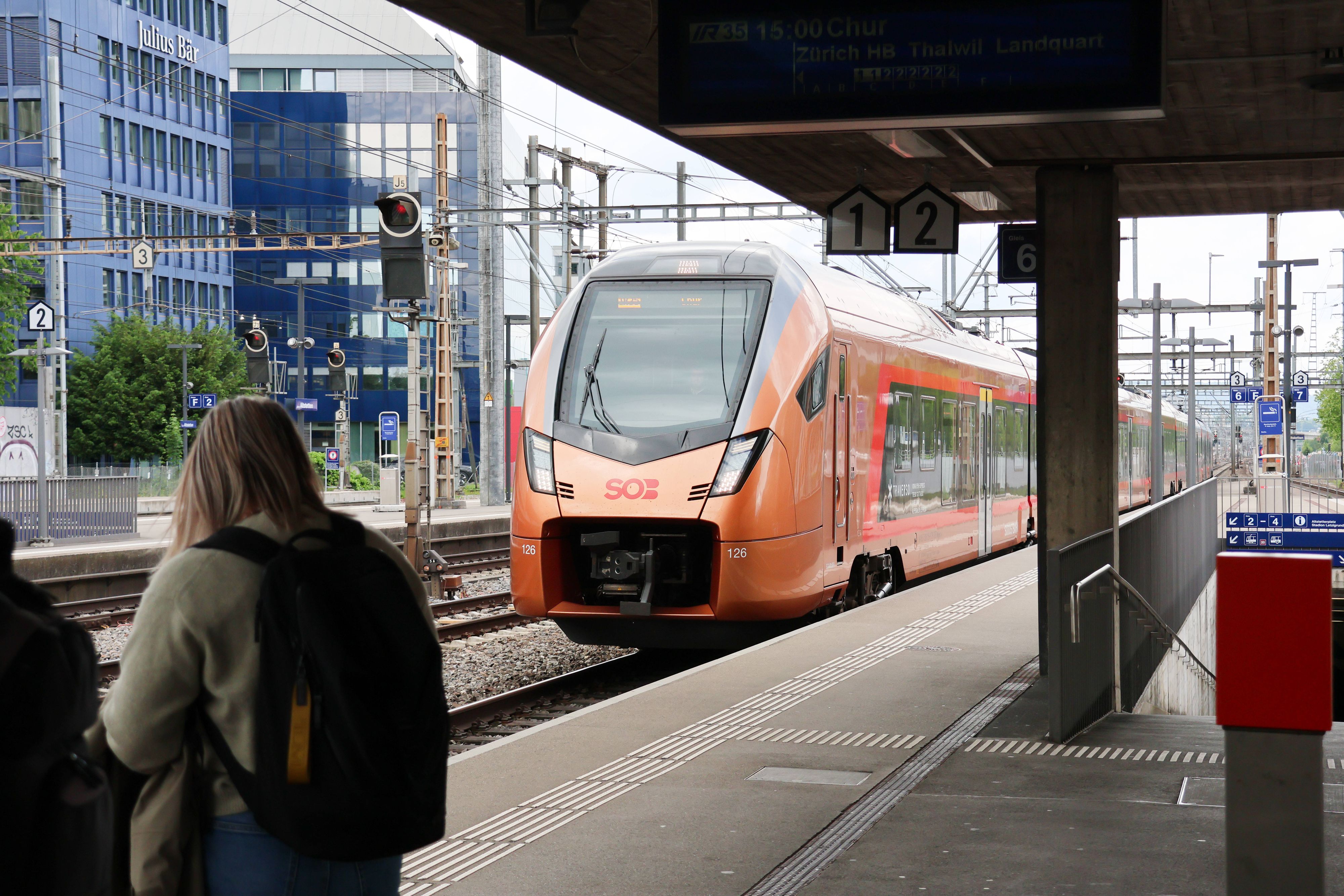 Ein Zug legte einen außerplanmäßigen Halt ein.