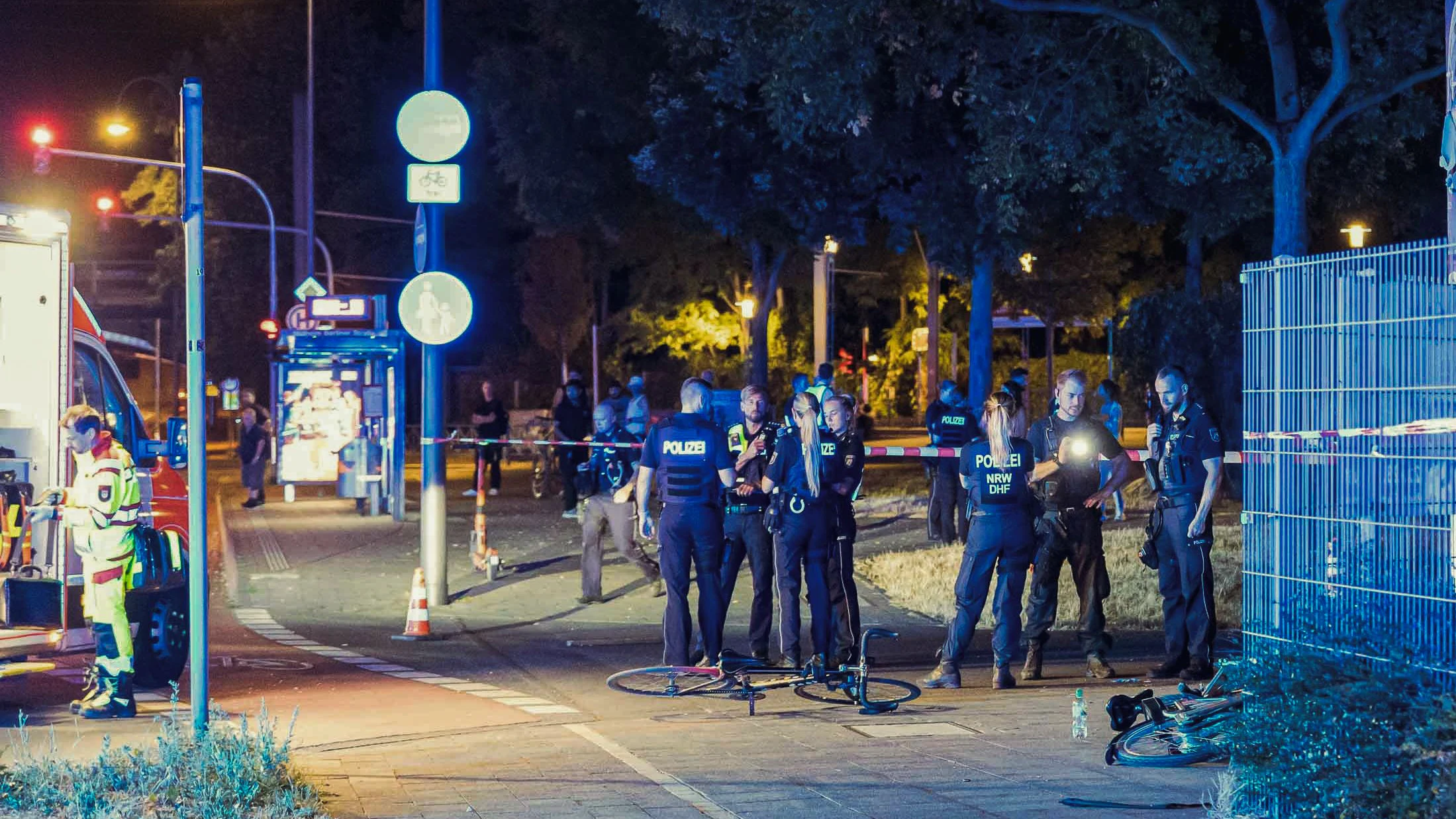 Heute.at - Polizei im Großeinsatz! Schüsse auf offener Straße