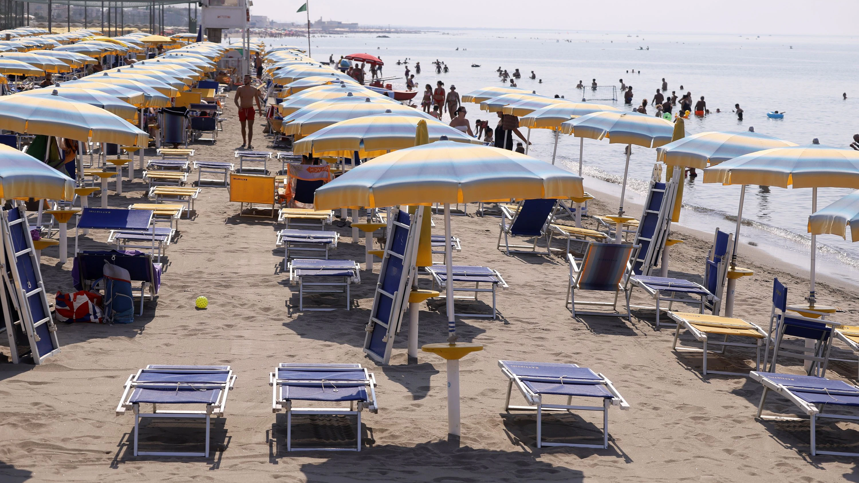Heute.at - Jetzt macht Italien erste Strandbäder dicht