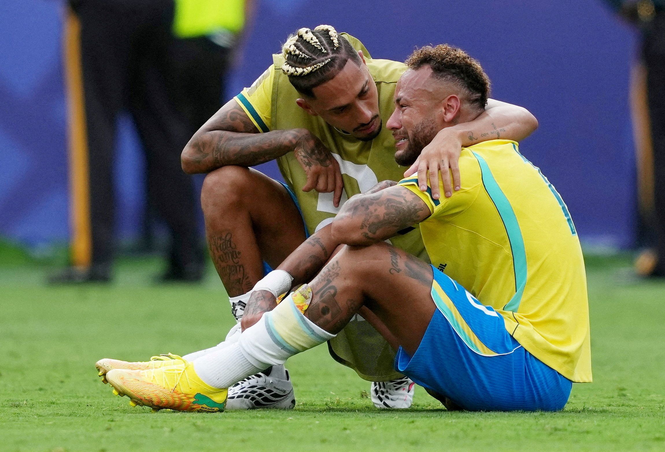 Fußball-Star Neymar lässt sein Karriereende offen. 