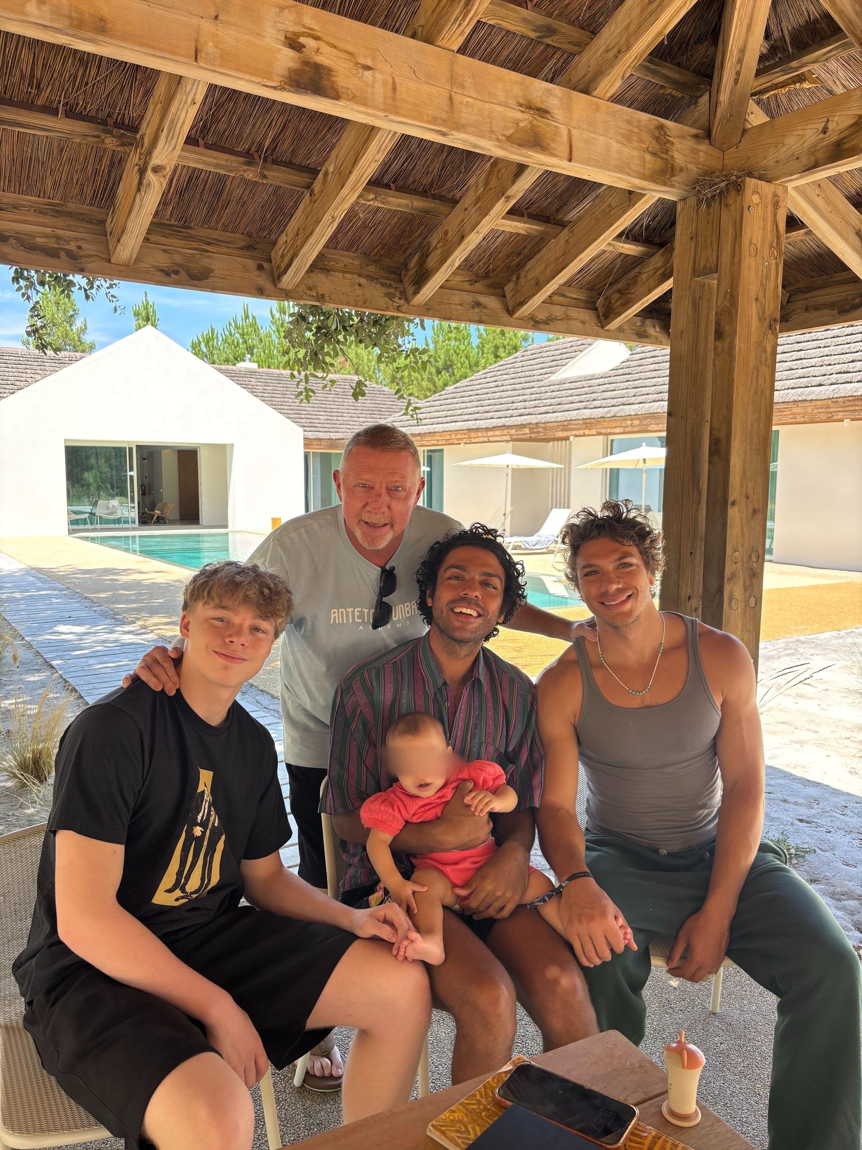 Boris Becker teilt aktuell auf Instagram Urlaub-Bilder aus Portugal.