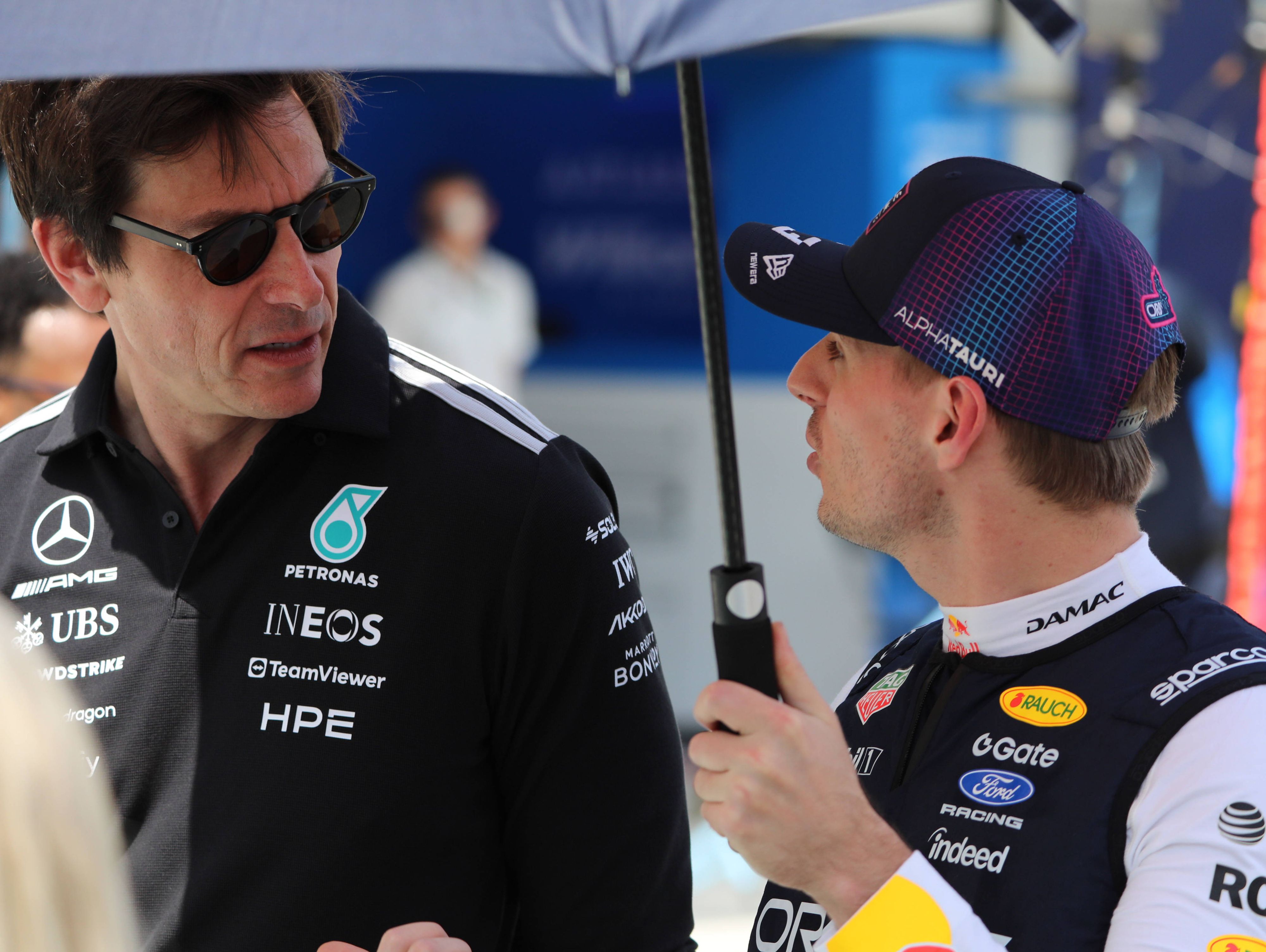 Heute.at - Pikante Fotos mit Verstappen lösen Spekulationen aus