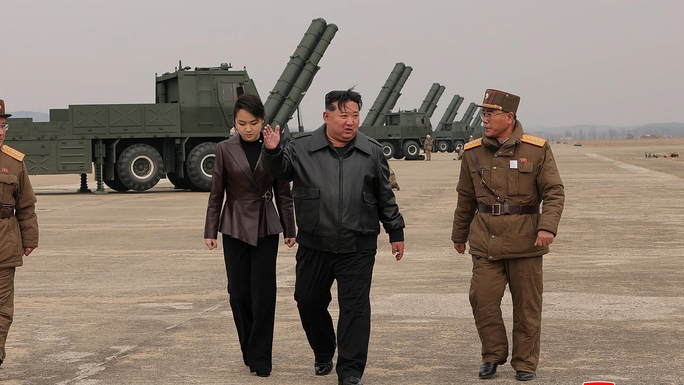 Heute.at - Während US-Manöver feuert Nordkorea Raketen ab