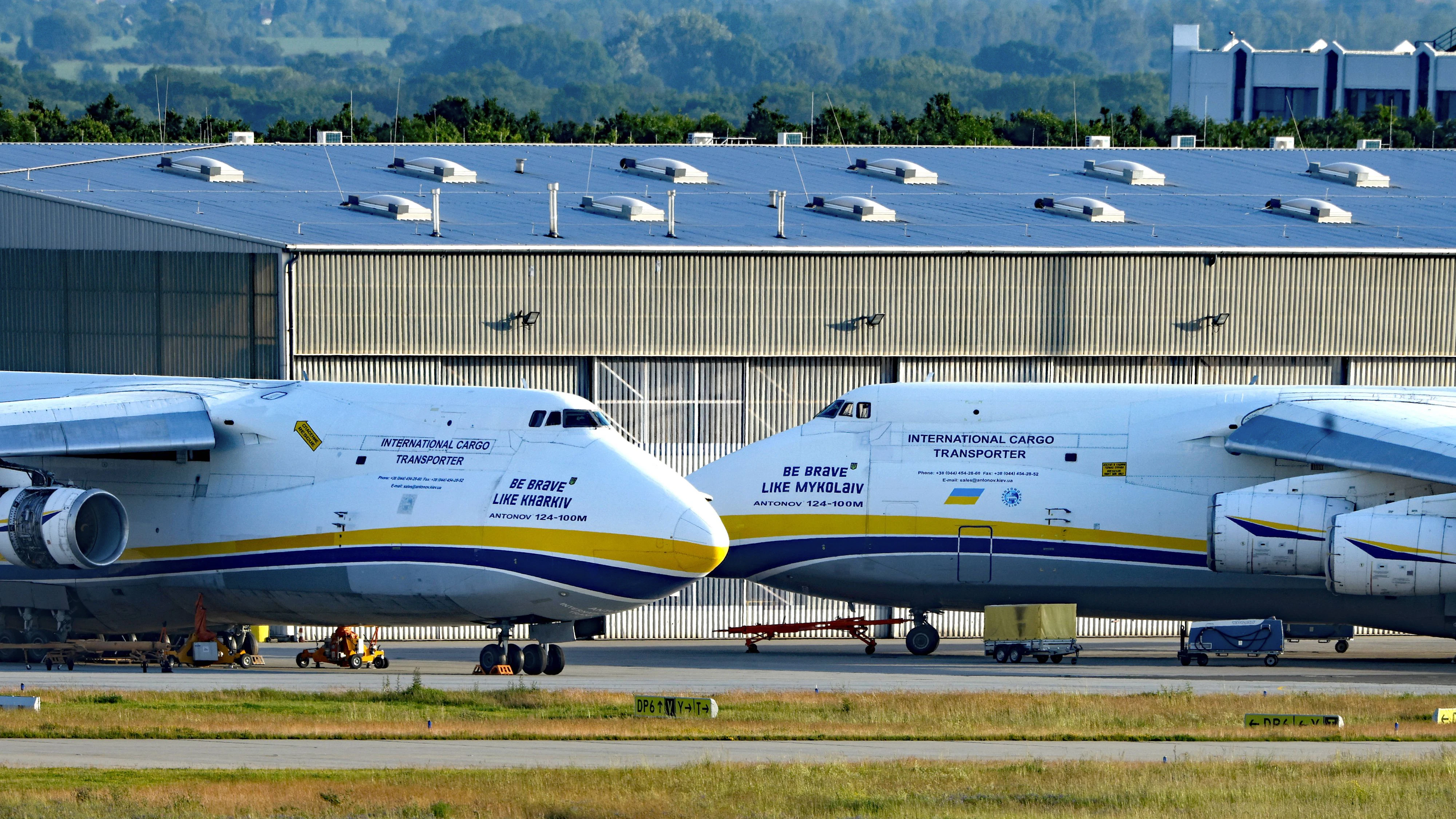 Heute.at - Spreng-Alarm! Drohne mit Zünder legt Flughafen lahm