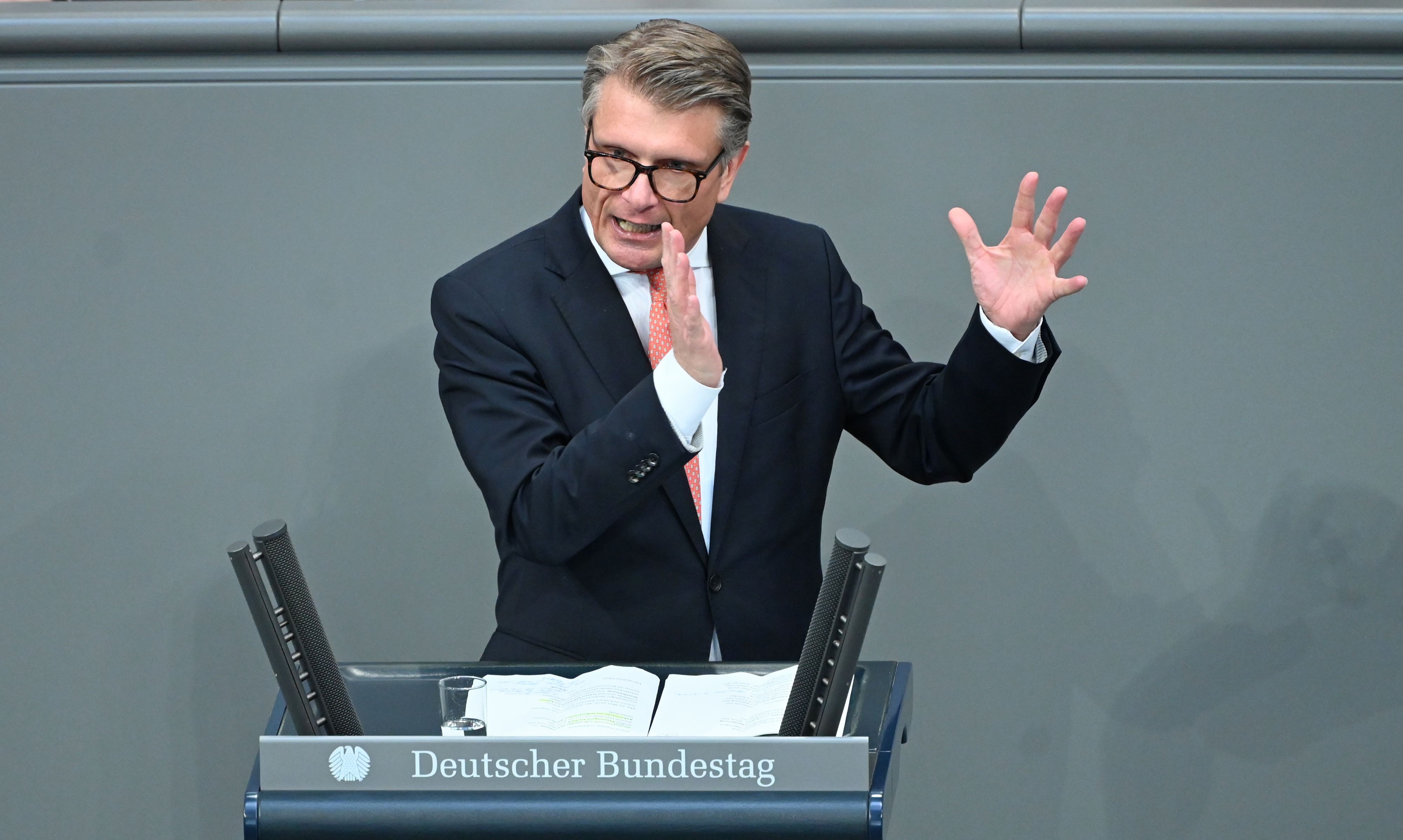  Thomas Bareiß zieht die Konsequenzen aus seinem Verhalten. 