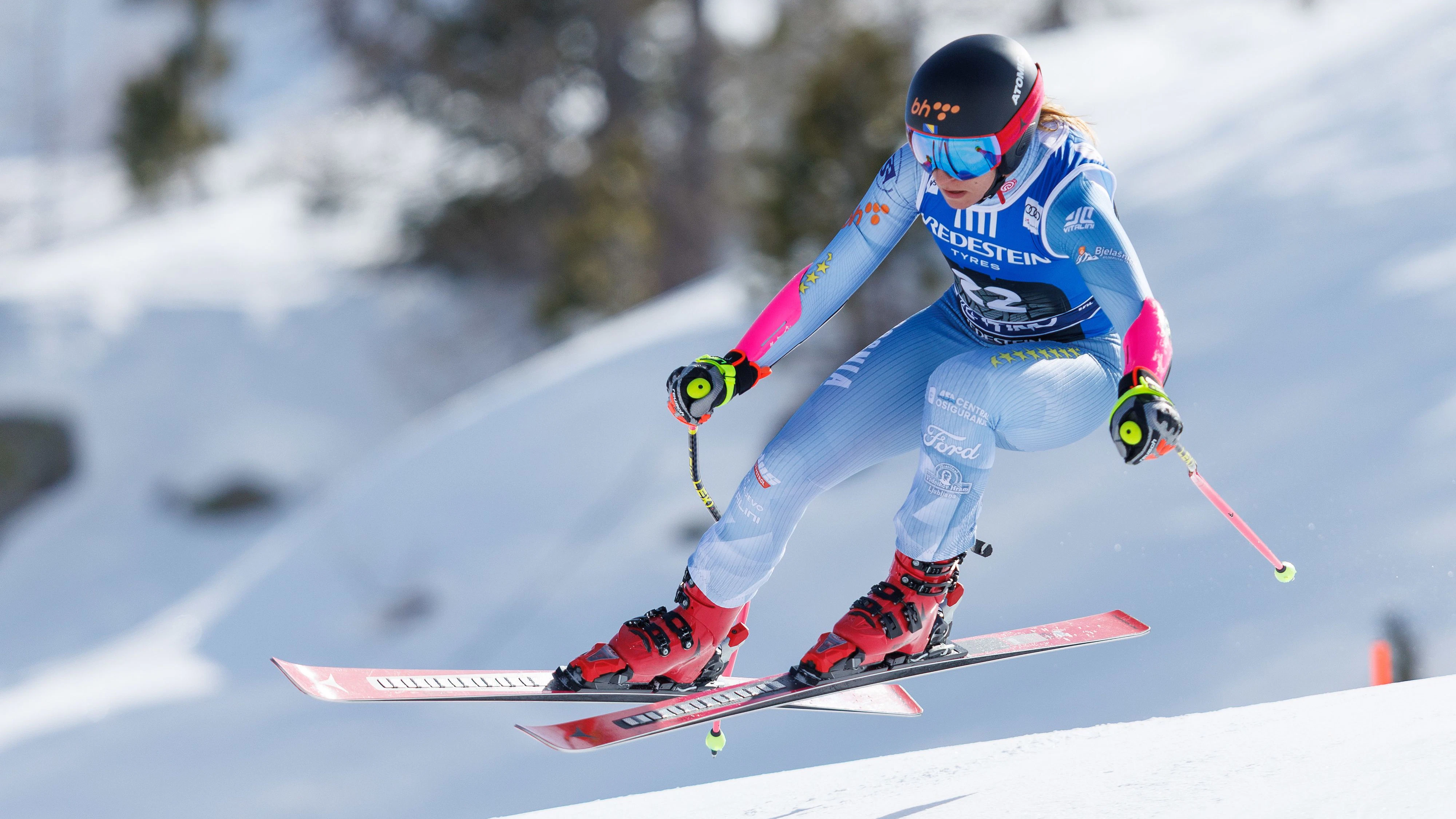 Heute.at - Ski-Ass fällt mit Beinbruch aus: Wieder laufen lernen