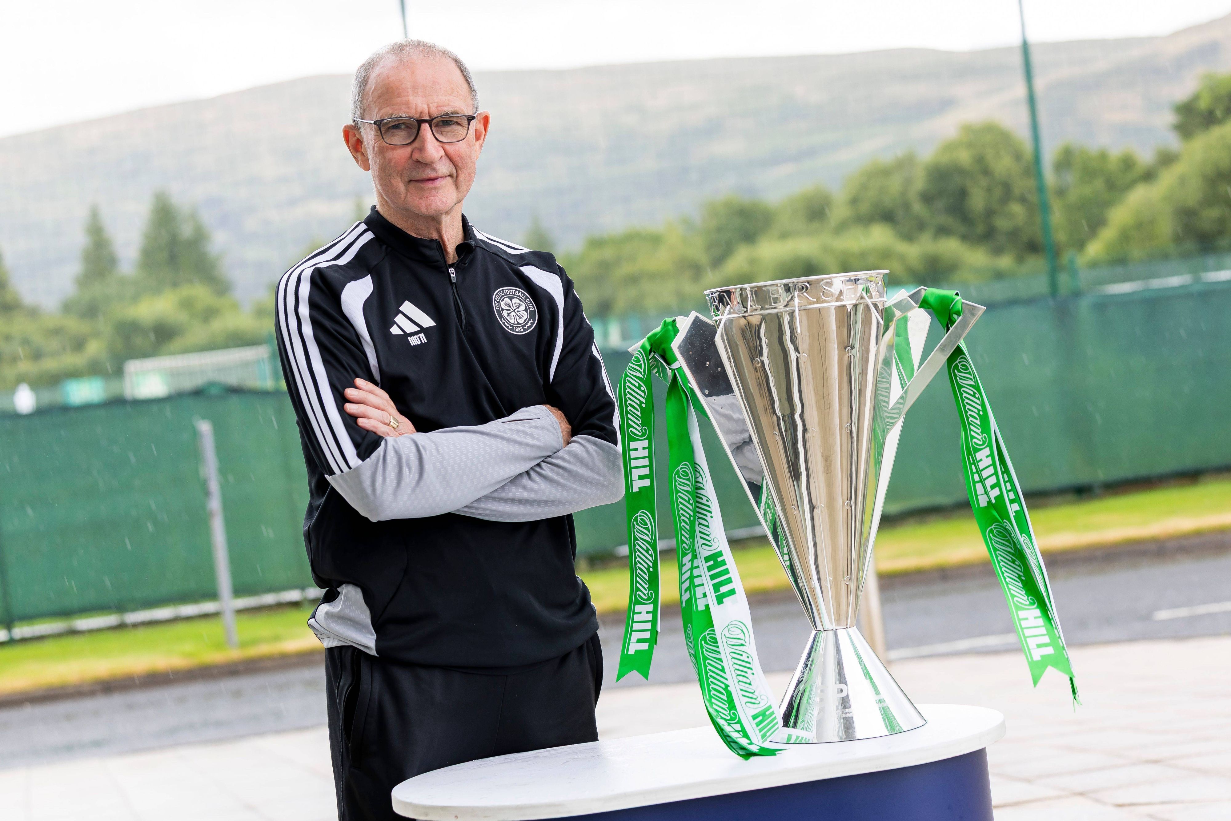 Celtic-Trainer Martin 'Neill ist im Krankenhaus. 
