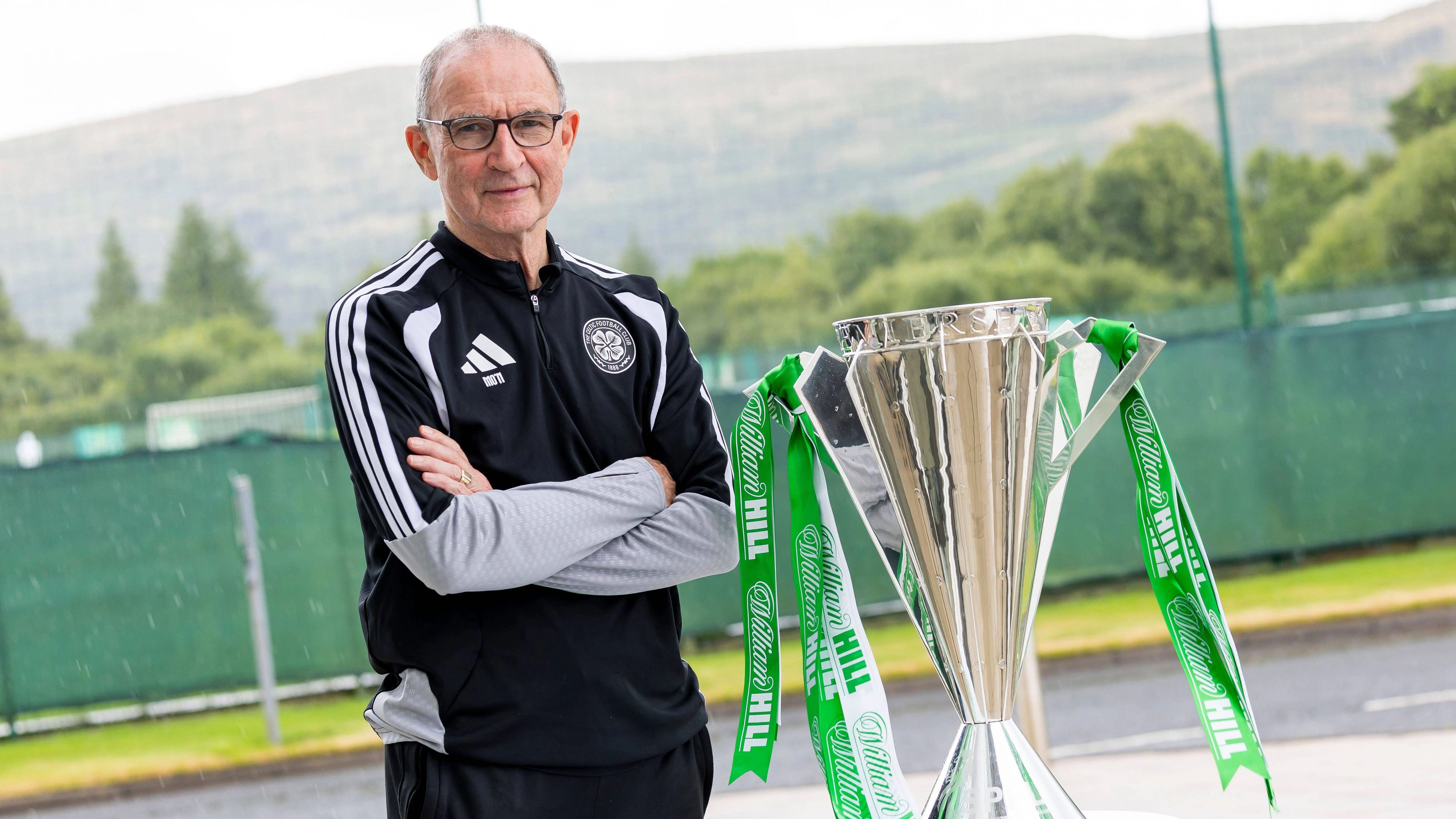 Celtic-Trainer Martin 'Neill ist im Krankenhaus. 