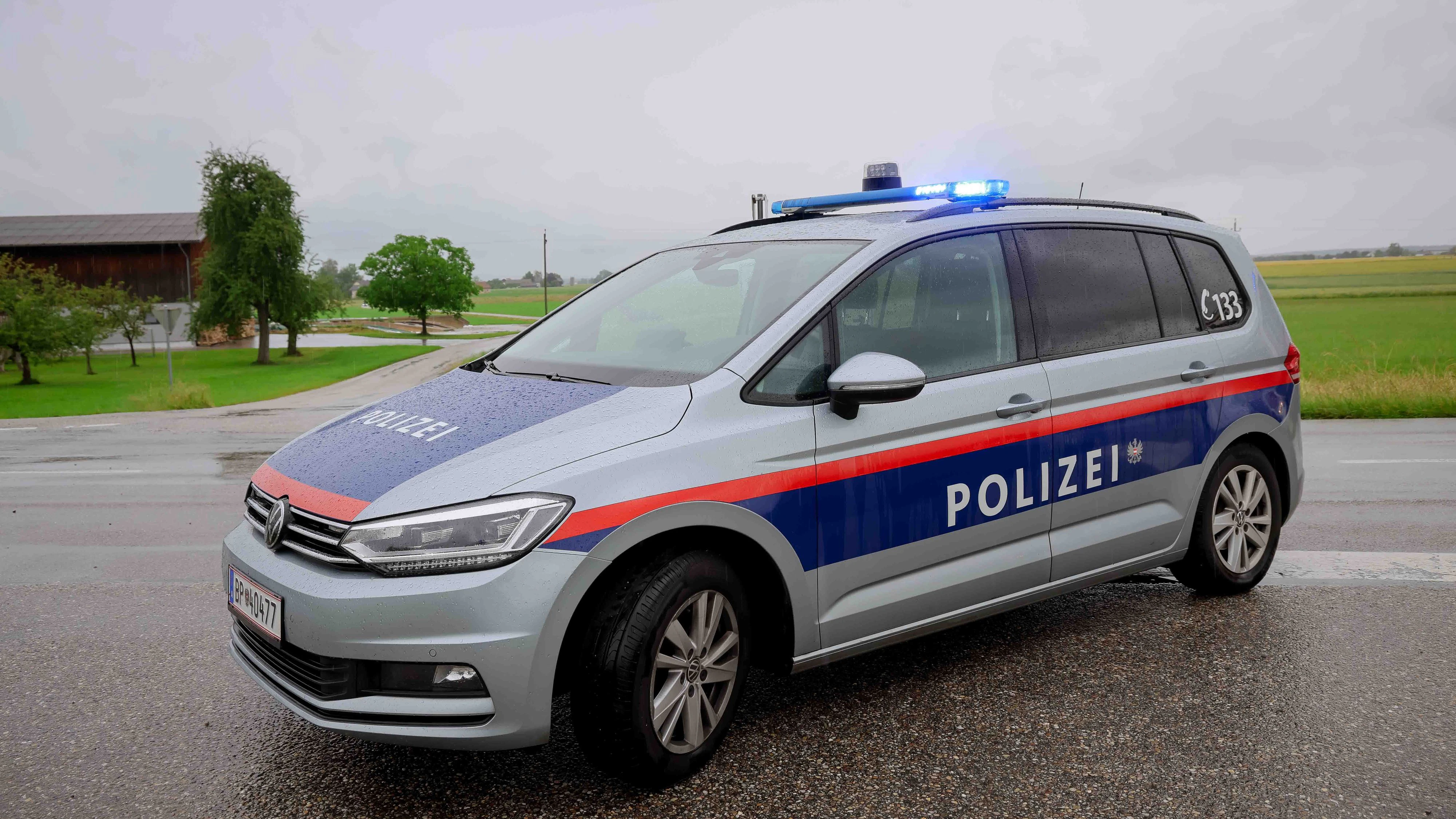 Heute.at - Mord-Alarm! Toter Mann in Siedlung entdeckt
