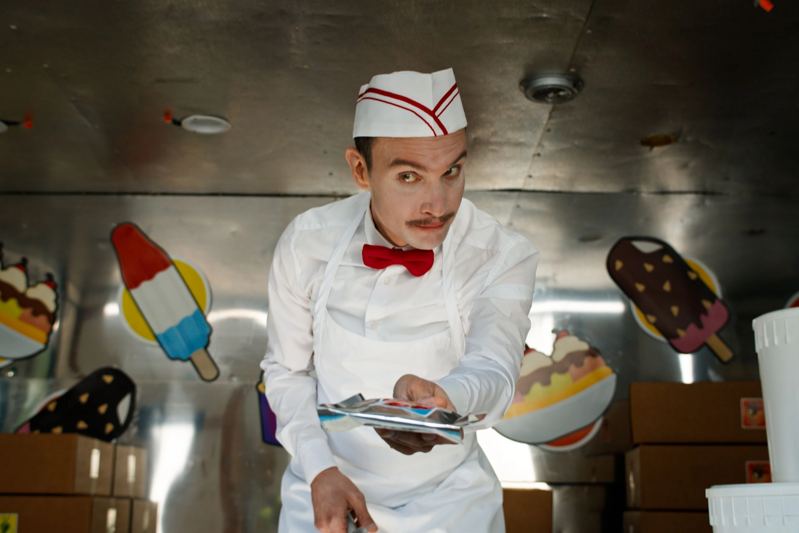 Ein Eis? Aber bitte! "Ice Cream Man", der neue Schocker von Regisseur Eli Roth, beginnt scheinbar harmlos