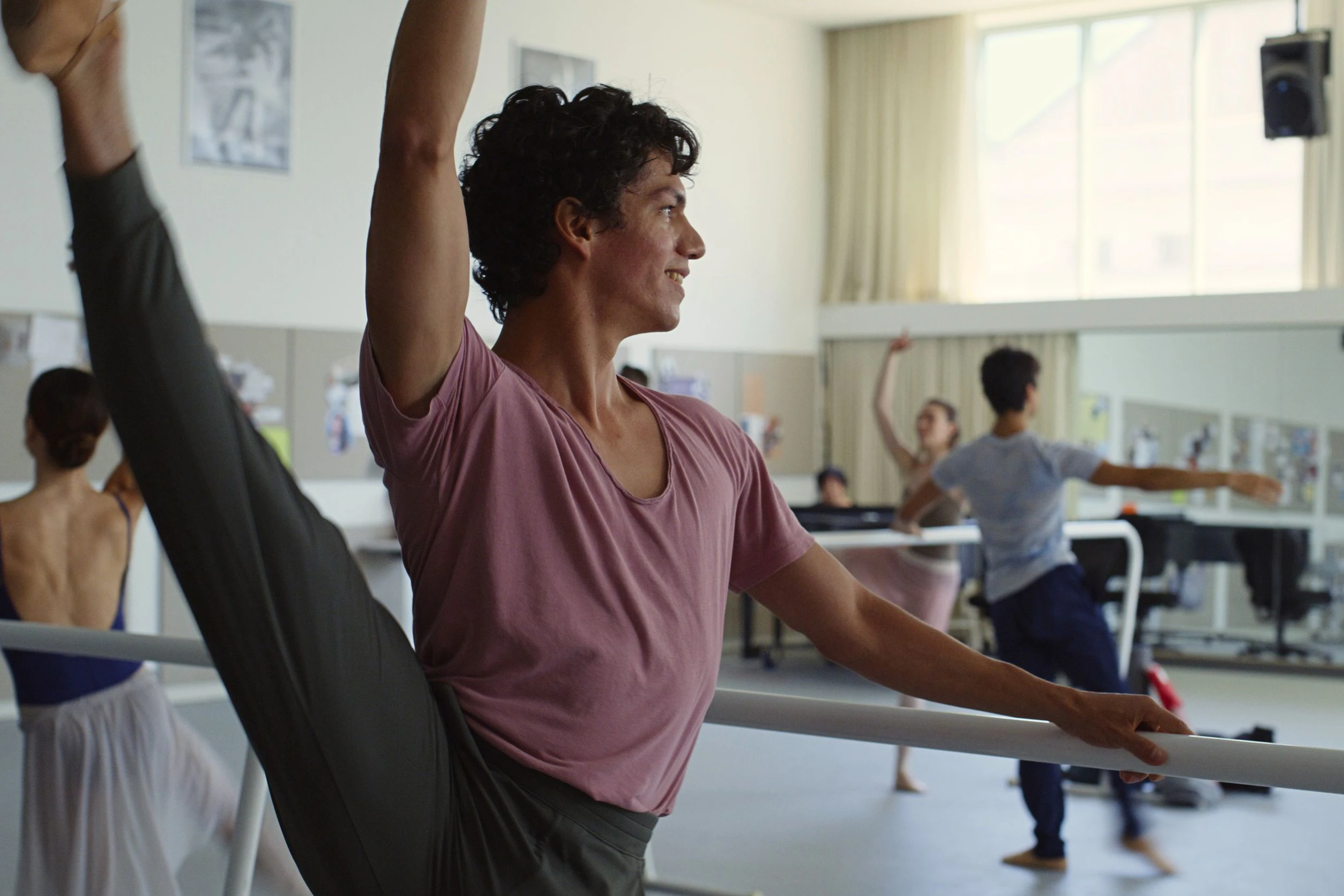 … während Fernando seine Karriere als Balletttänzer vorantreibt