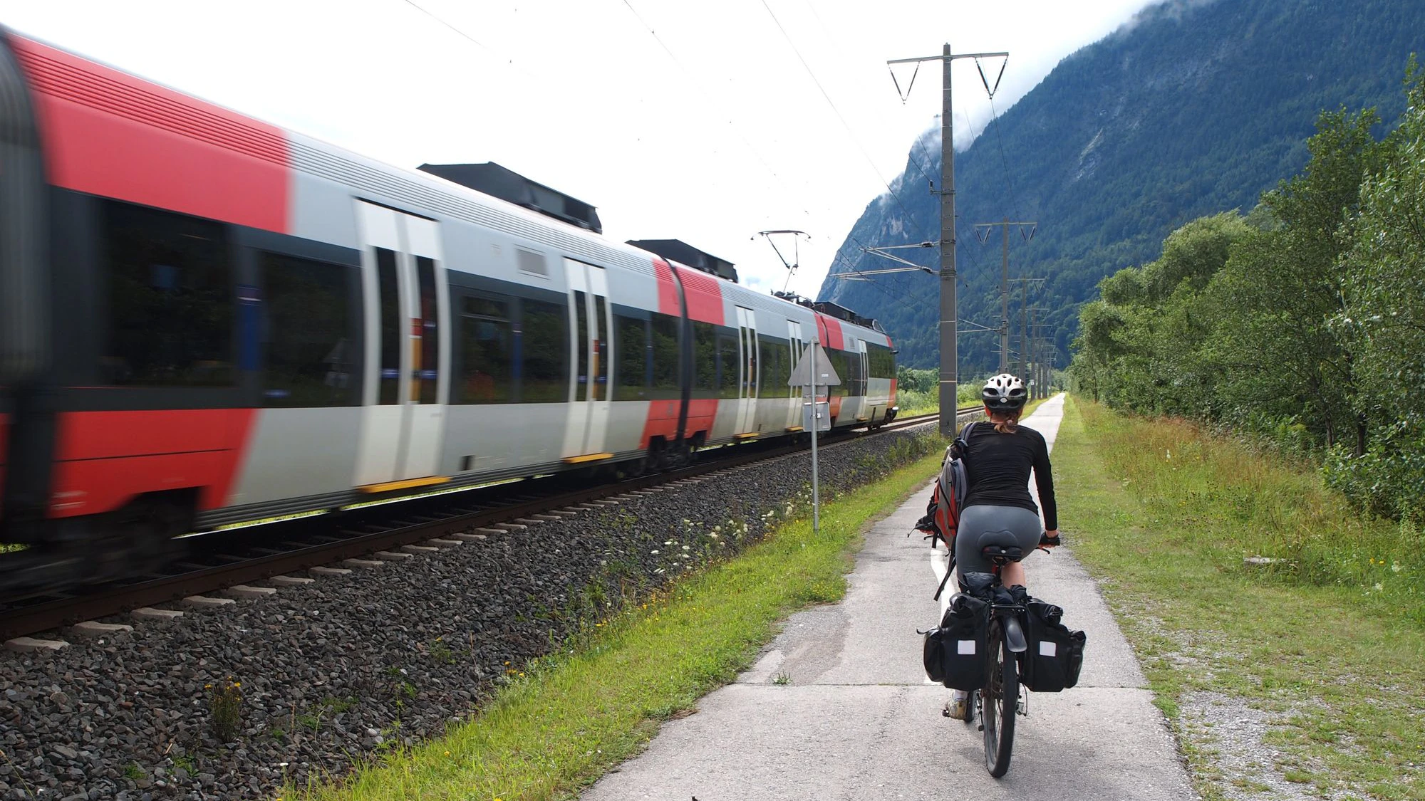 Heute.at - Dixiklo am Gleis – ÖBB-Zug konnte nicht mehr bremsen