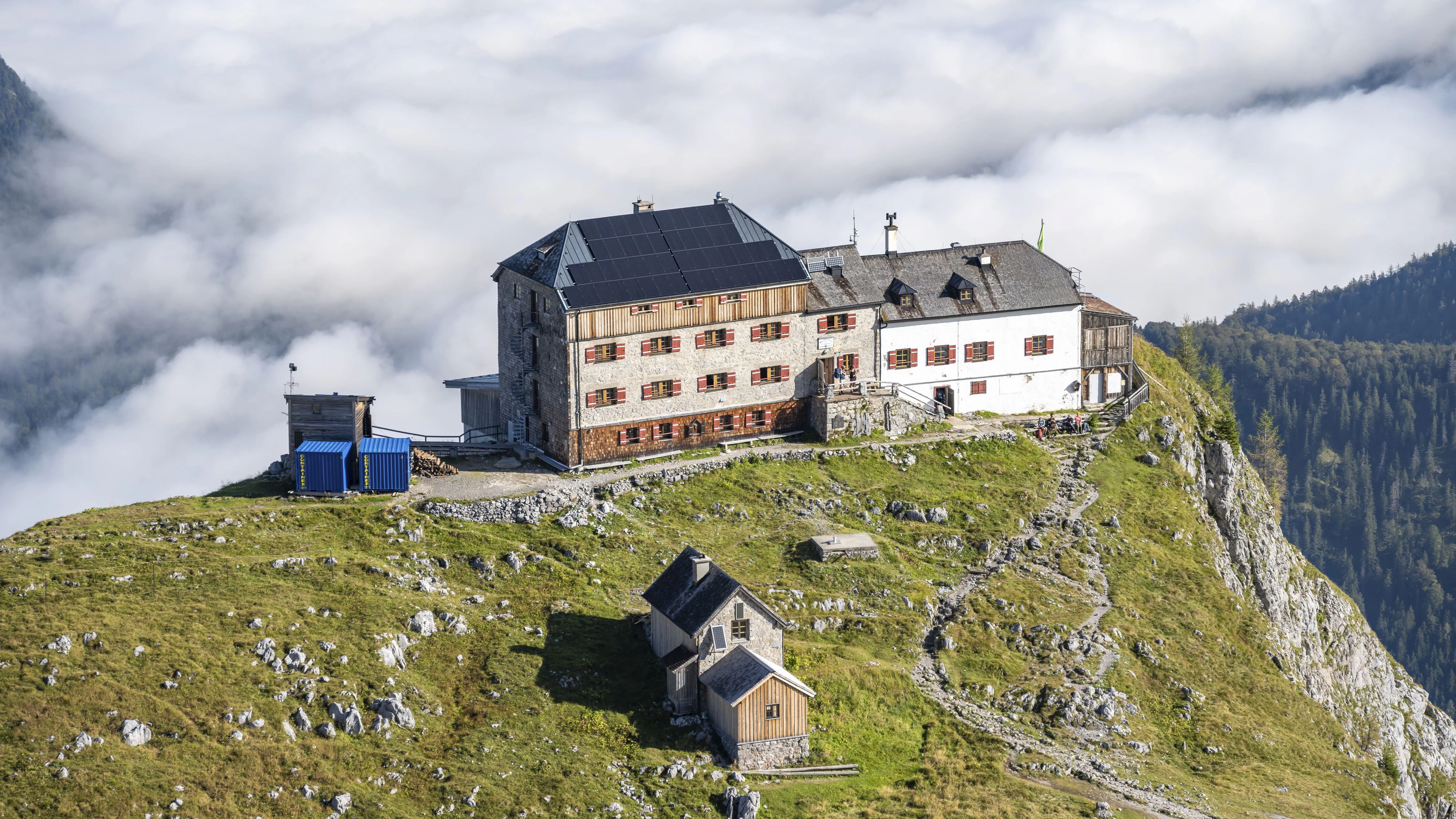 Mountain hut Watzmannhaus, Alpine Club hut on the Falzkopf, view of mountain panorama and sea of clouds, high fog in the valley, Berchtesgaden National Park, Berchtesgaden Alps, Bavaria, Germany, Europe