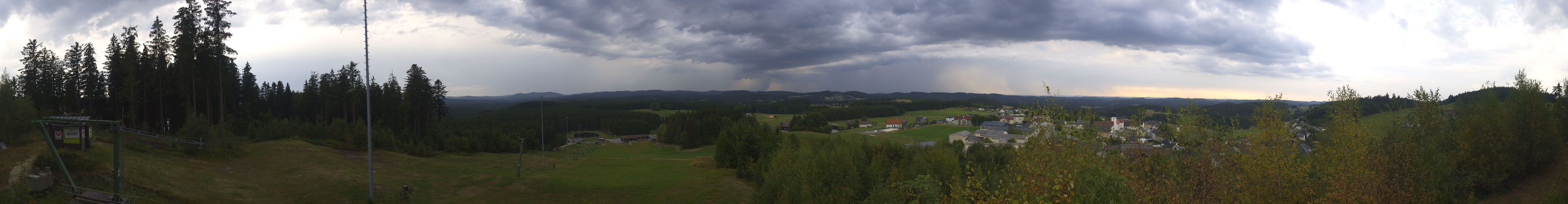 Heute.at - Schwere Gewitter mit sehr viel Regen im Anmarsch