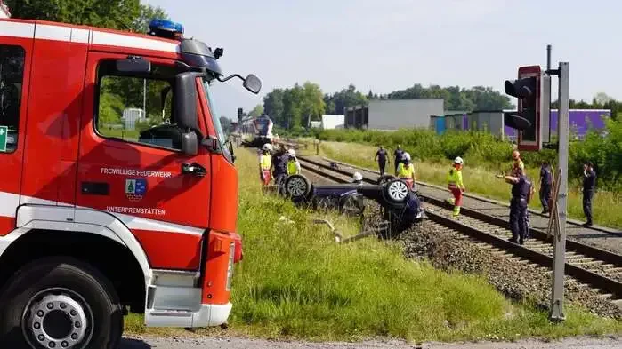 Heute.at - Auto von Zug erfasst – ein Todesopfer in der Steiermark