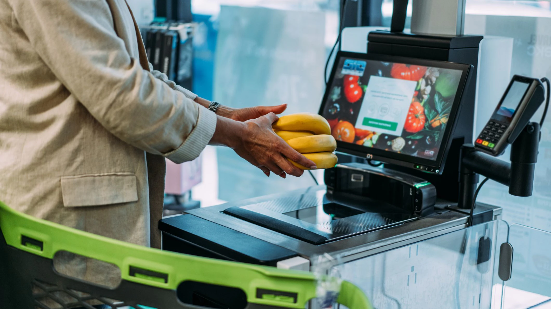 Regelmäßig greifen nur 17 % in Österreich auf Self-Checkouts zurück.