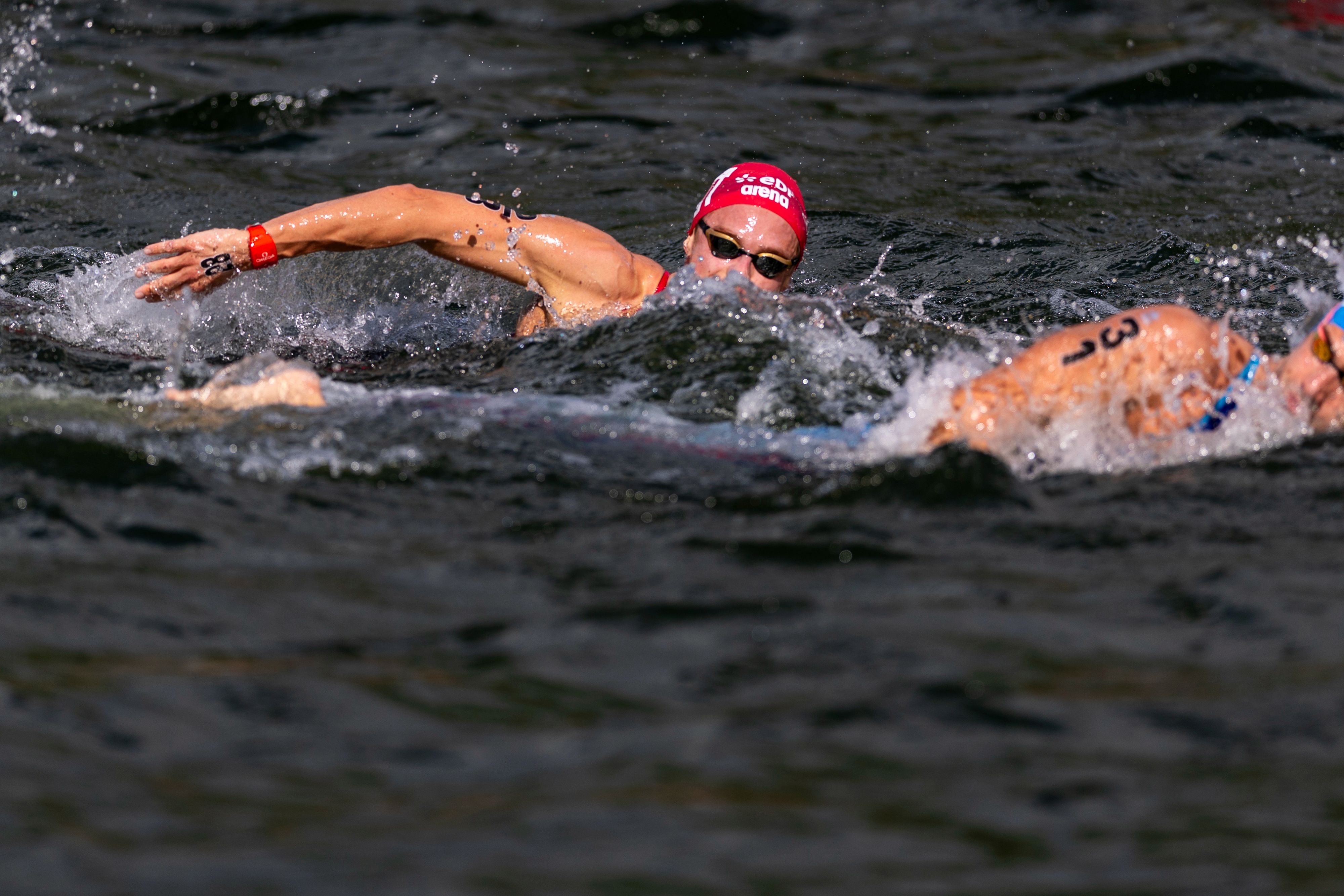 Österreichs Luca Karl im Freiwasser-Schwimmen bei der EM in Paris. 