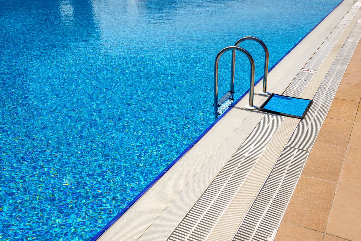 Der Gratis-Eintritt des Schwimmbades sorgte bei einem Gast für Frust (Symbolbild).