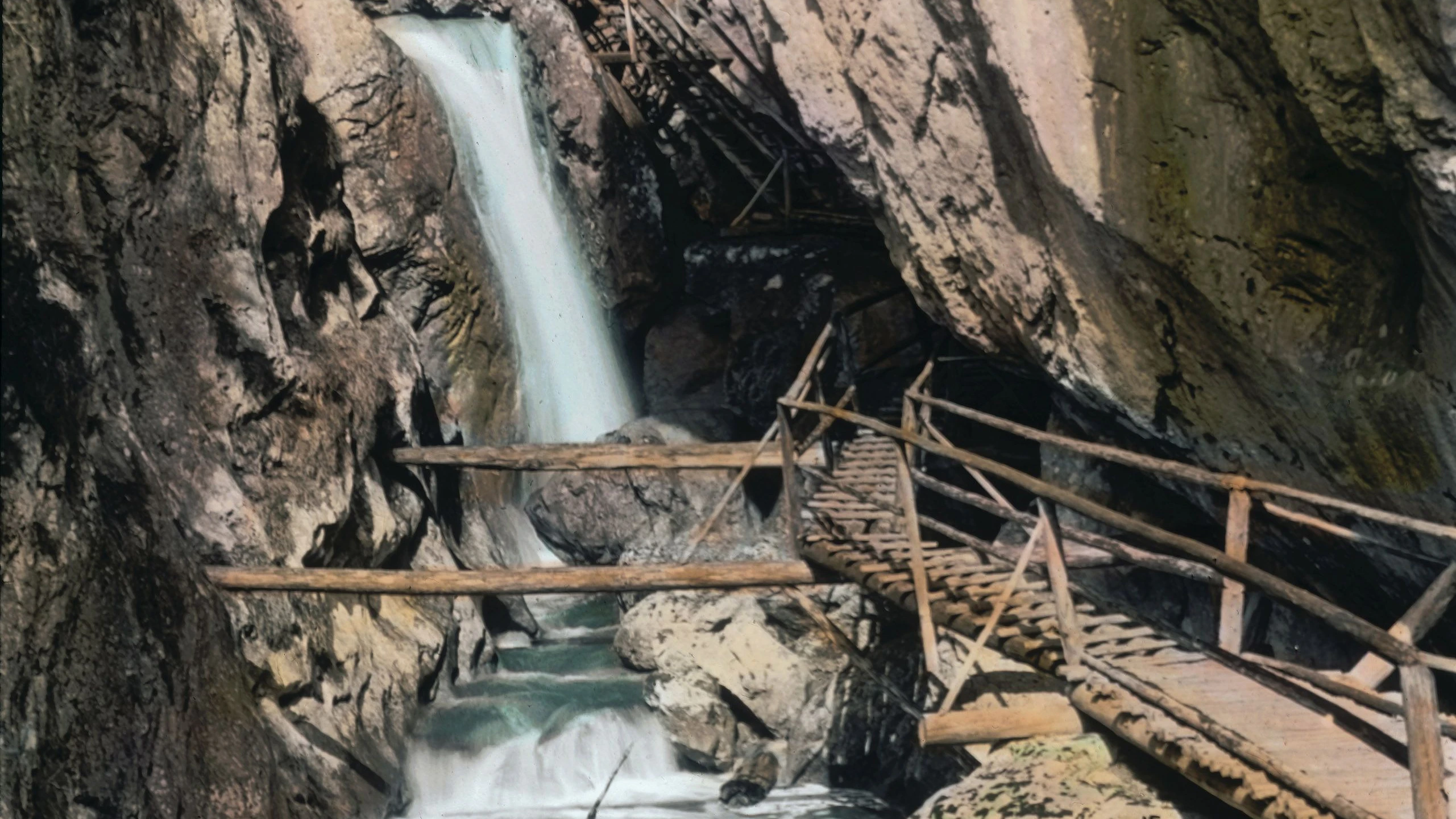 Heute.at - Bärenschützklamm vertrocknet – Gäste wollen Geld zurück