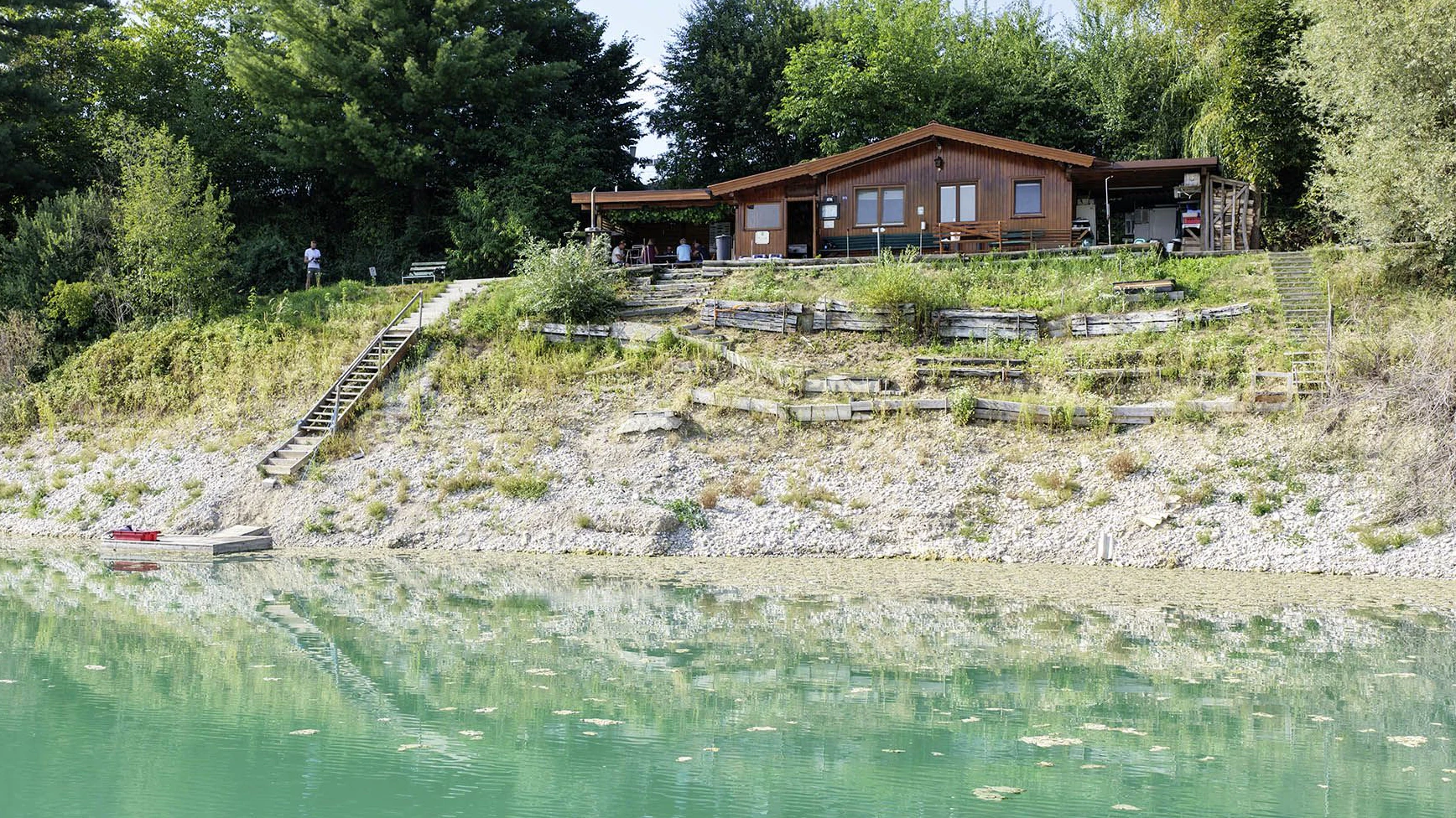 Am Baggersee in Pfaffstätt zeigt sich das extreme Niedrigwasser.
