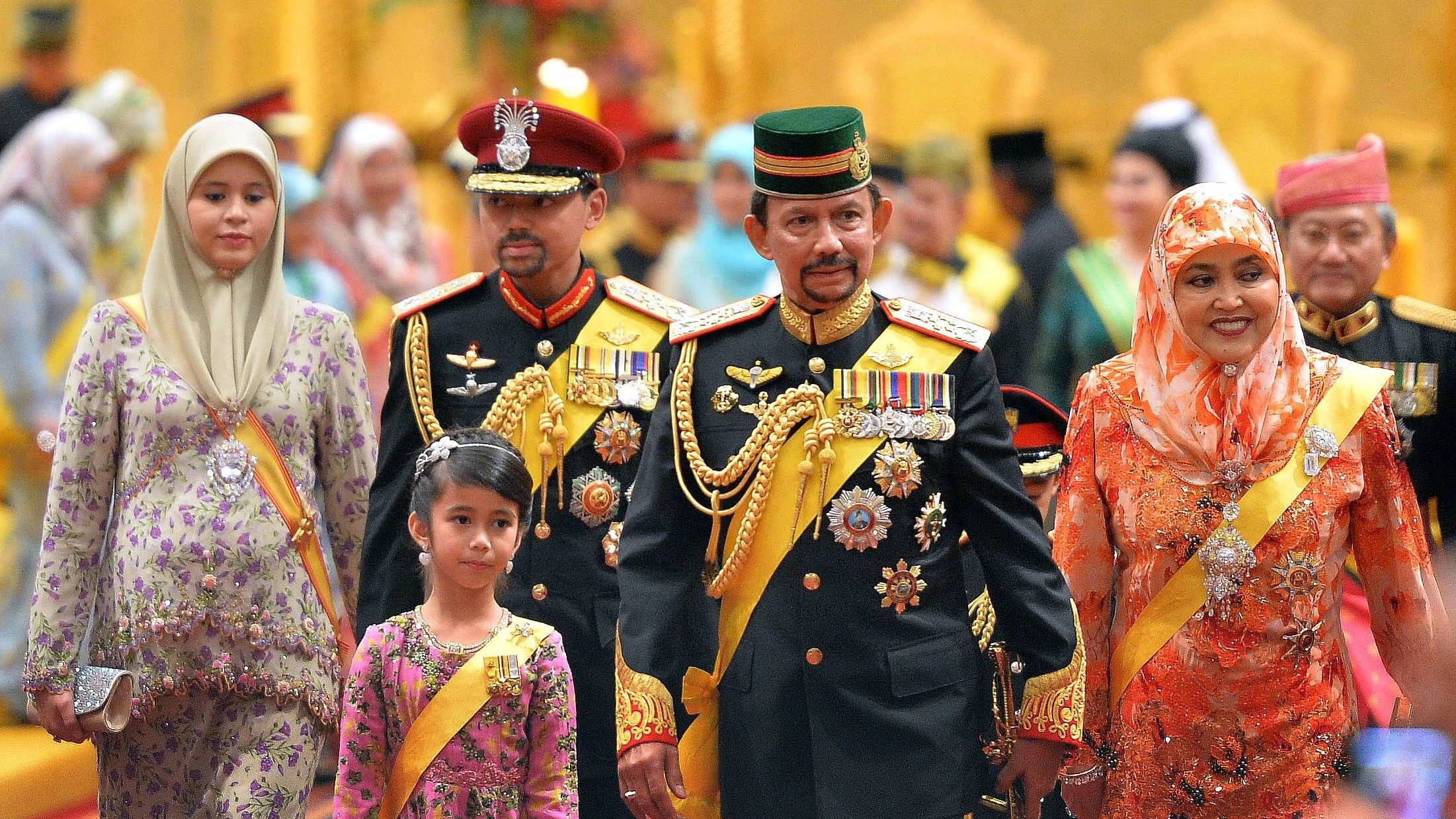 Der Sultan von Brunei macht wieder Schlagzeilen mit einer drastischen Entscheidung