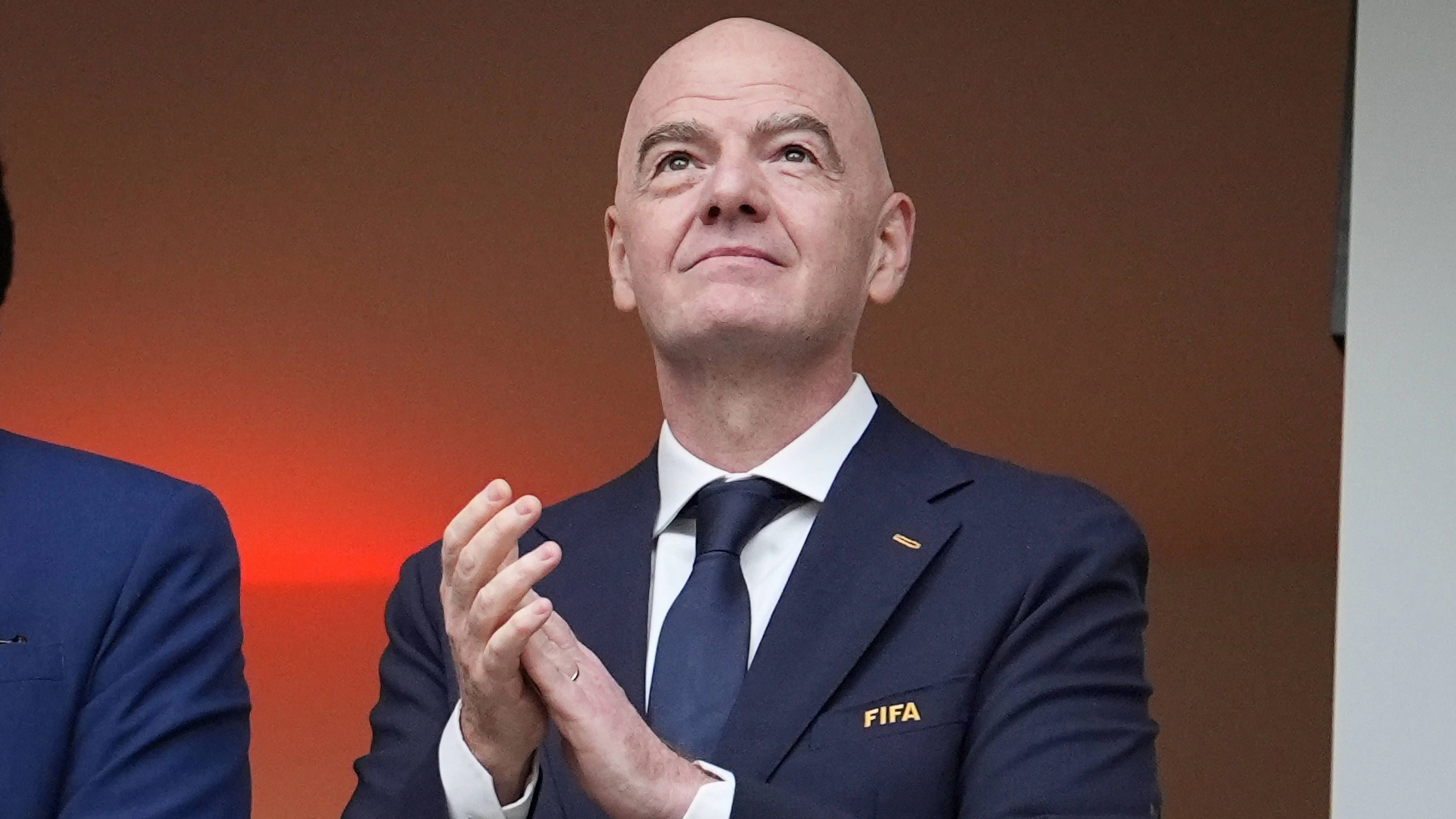 Heute.at - Nächster Infantino-Vorwurf: Hohe Zahlung an eine Frau