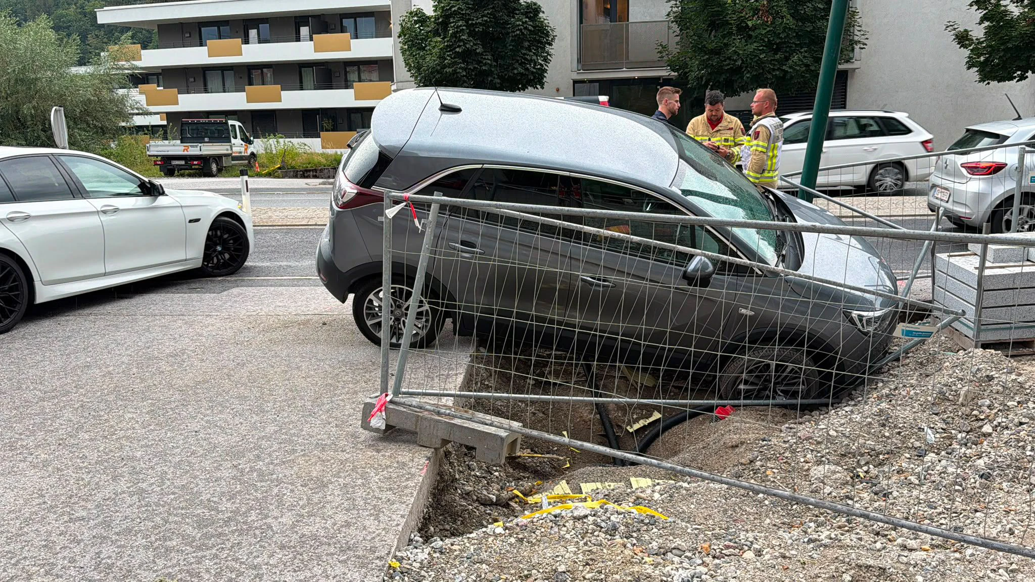 Heute.at - Autofahrerin (76) verwechselt Gas- mit Bremspedal