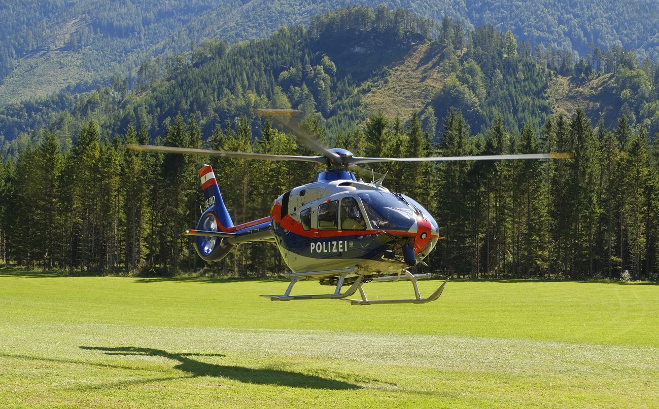 Die Familie musste am Samstag von der Flugpolizei gerettet werden. (Symbolbild)