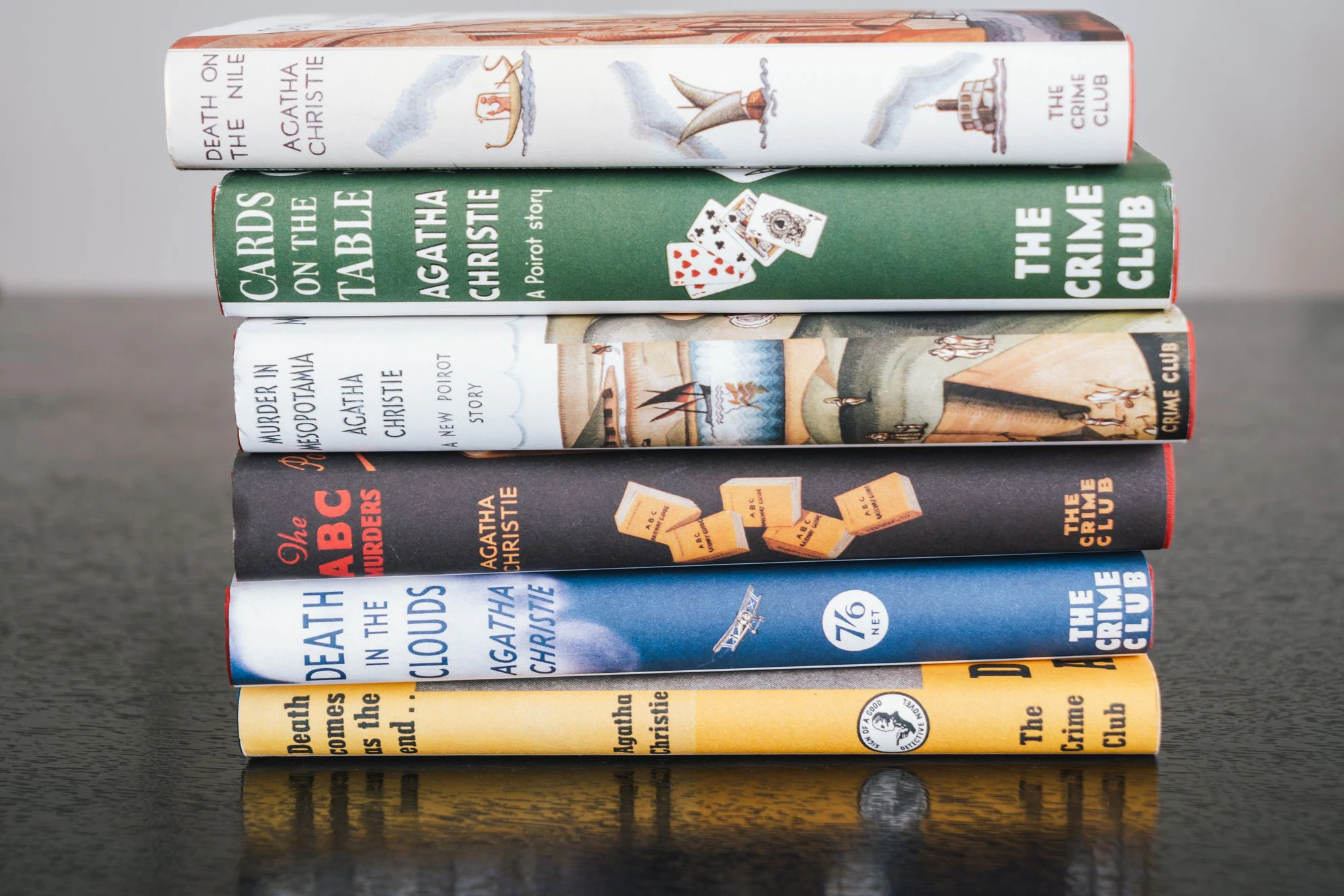 Sechs von insgesamt 66 Krimis, die die Schriftstellerin Zeit ihres Lebens schuf