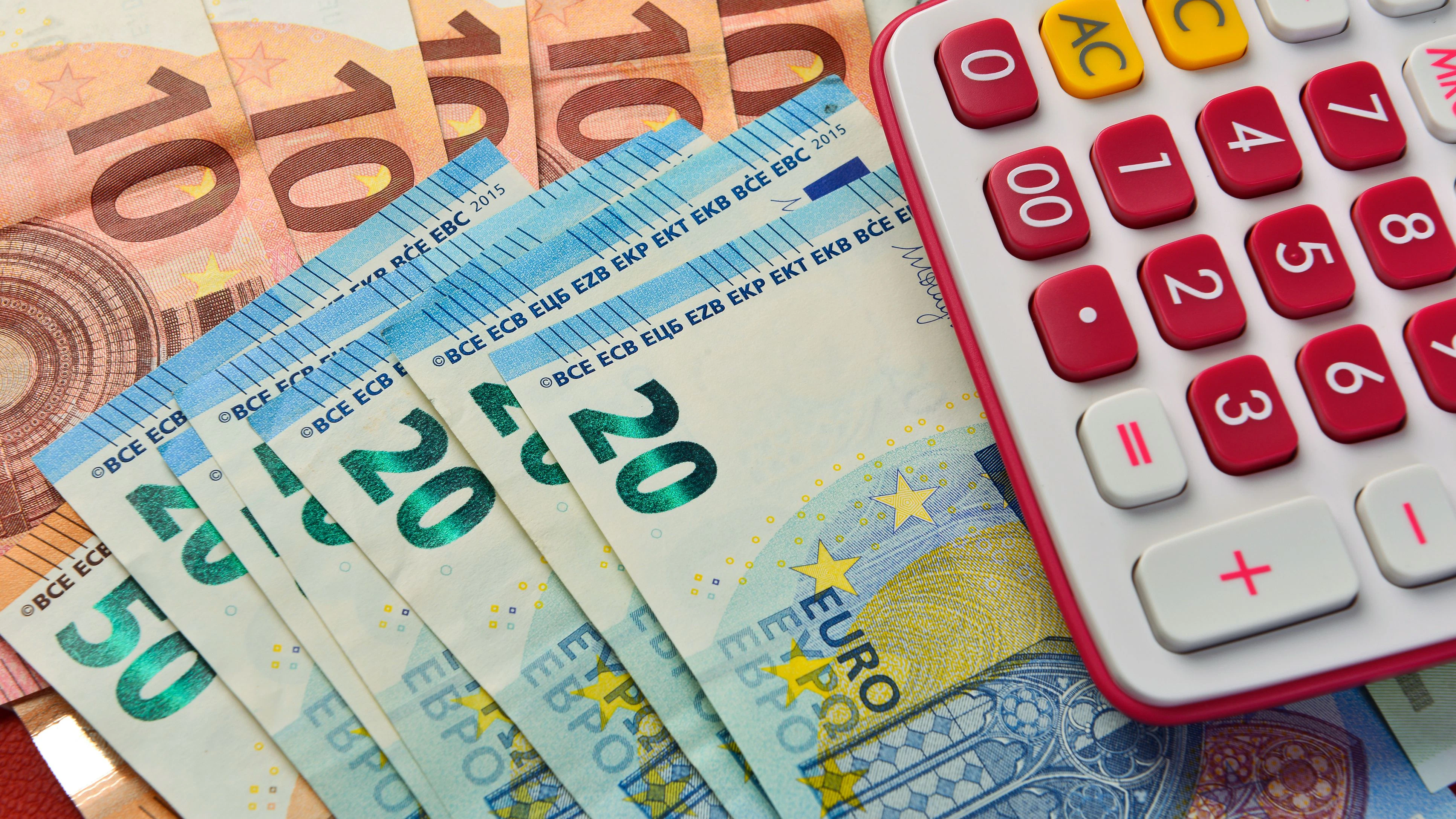 Heute.at - Nun gibt’s Geld retour, auch für 30 Jahre alte Kredite!