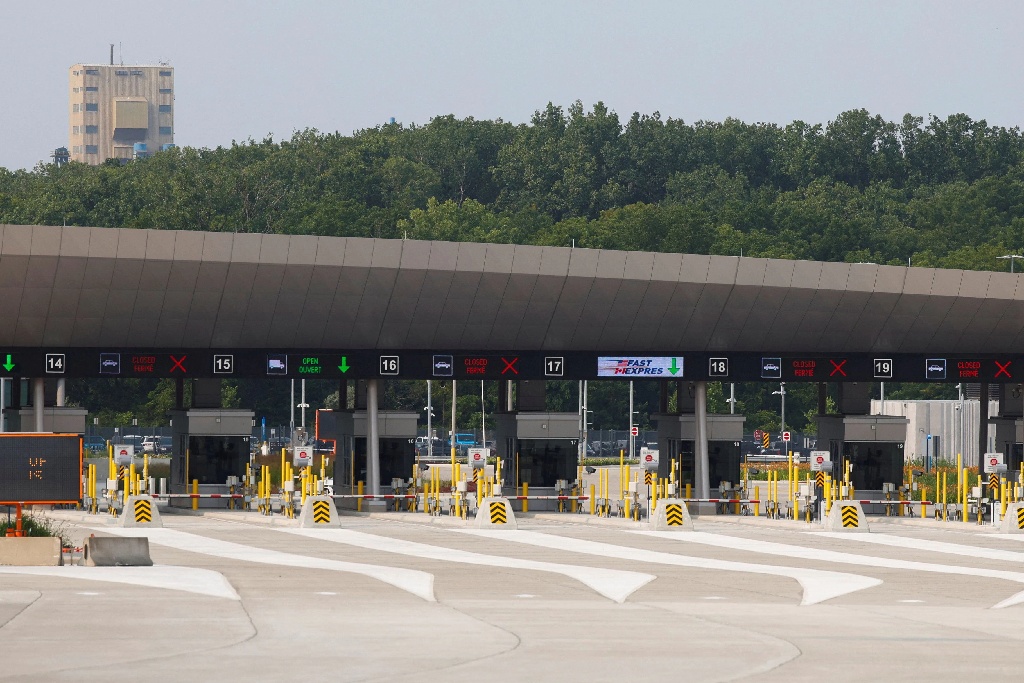 Nach einer typischen Trump-Erpressung erhalten die USA nun – anders als geplant – pro Jahr etwa 185 Mio. Euro aus den Mautgebühren für die Brücke