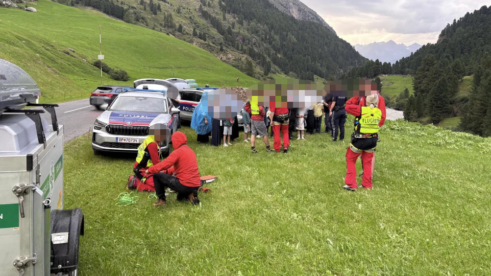 Heute.at - Mit Kinderwägen am Berg – Großfamilien in Not