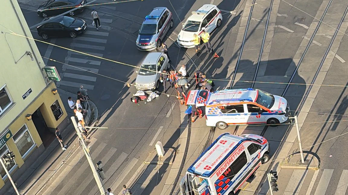Heute.at - Mopedlenkerin nach Crash mit Fiat in Wien verletzt