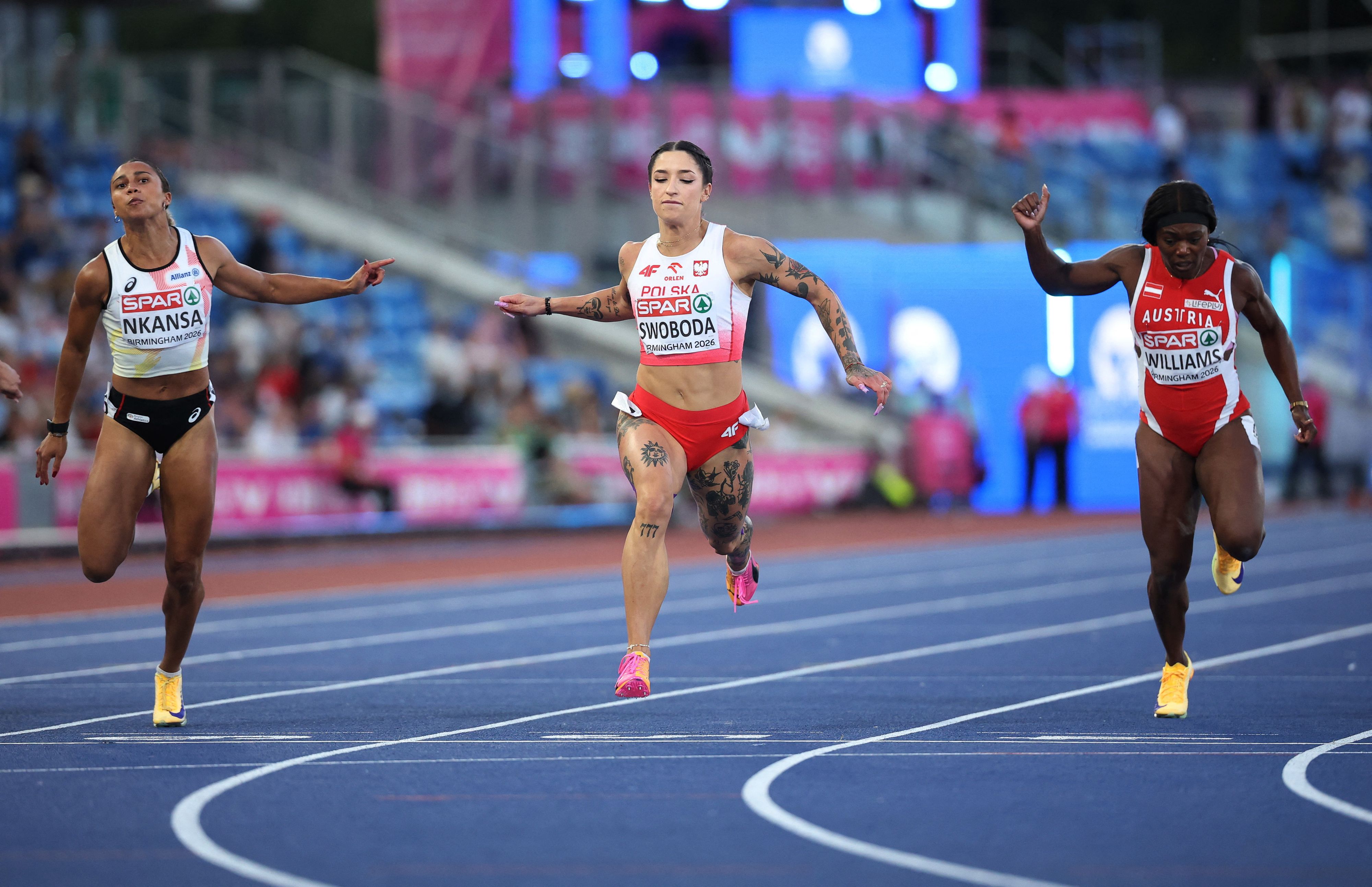 Christania Williams (r.) verpasste das Finale über 100 m knapp.