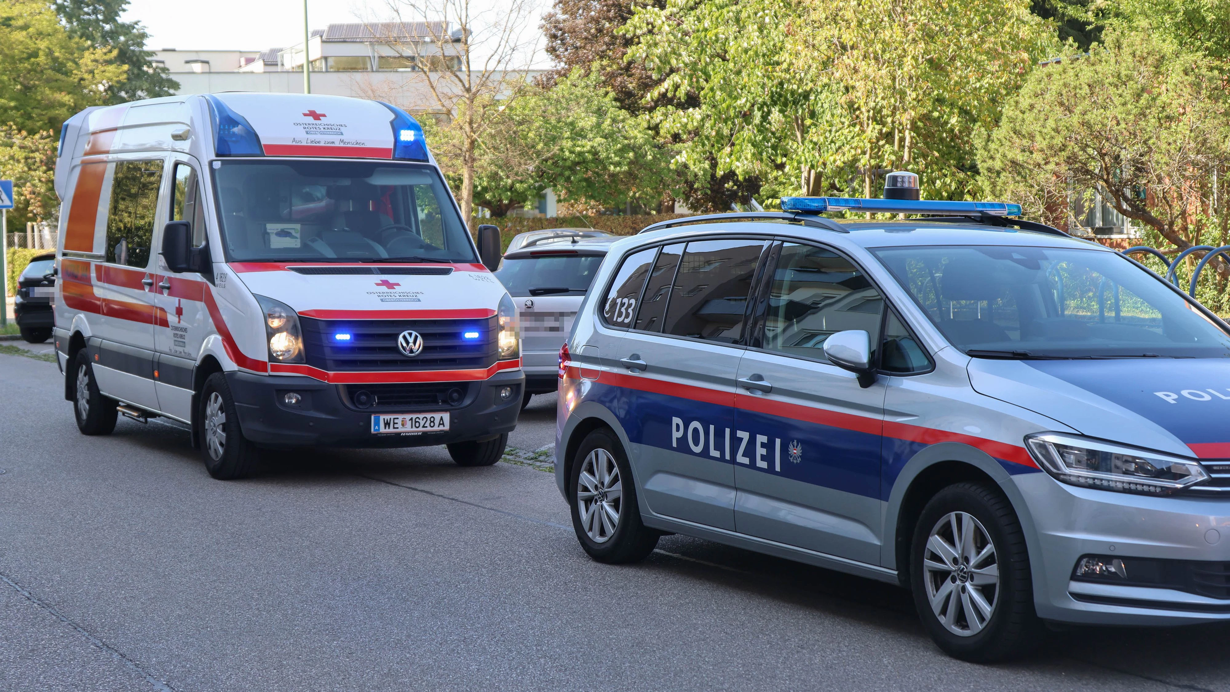 Die Einsatzkräfte wurden am Nachmittag zu einem in einem Auto eingeschlossenen Kind alarmiert.