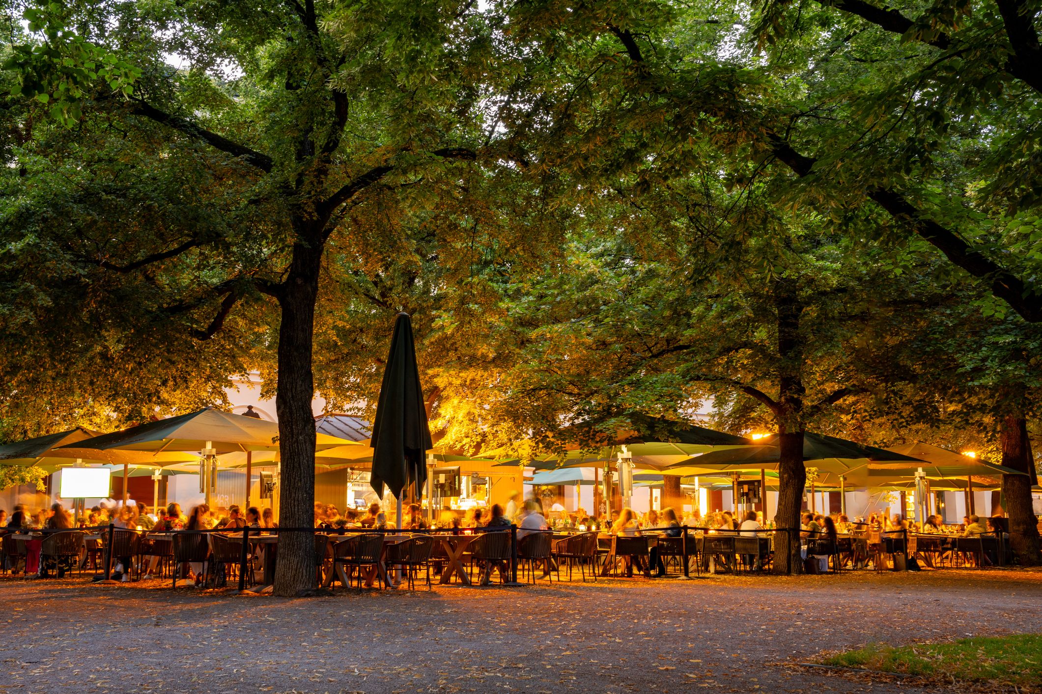 Blick in einen Biergarten (Symbolfoto)