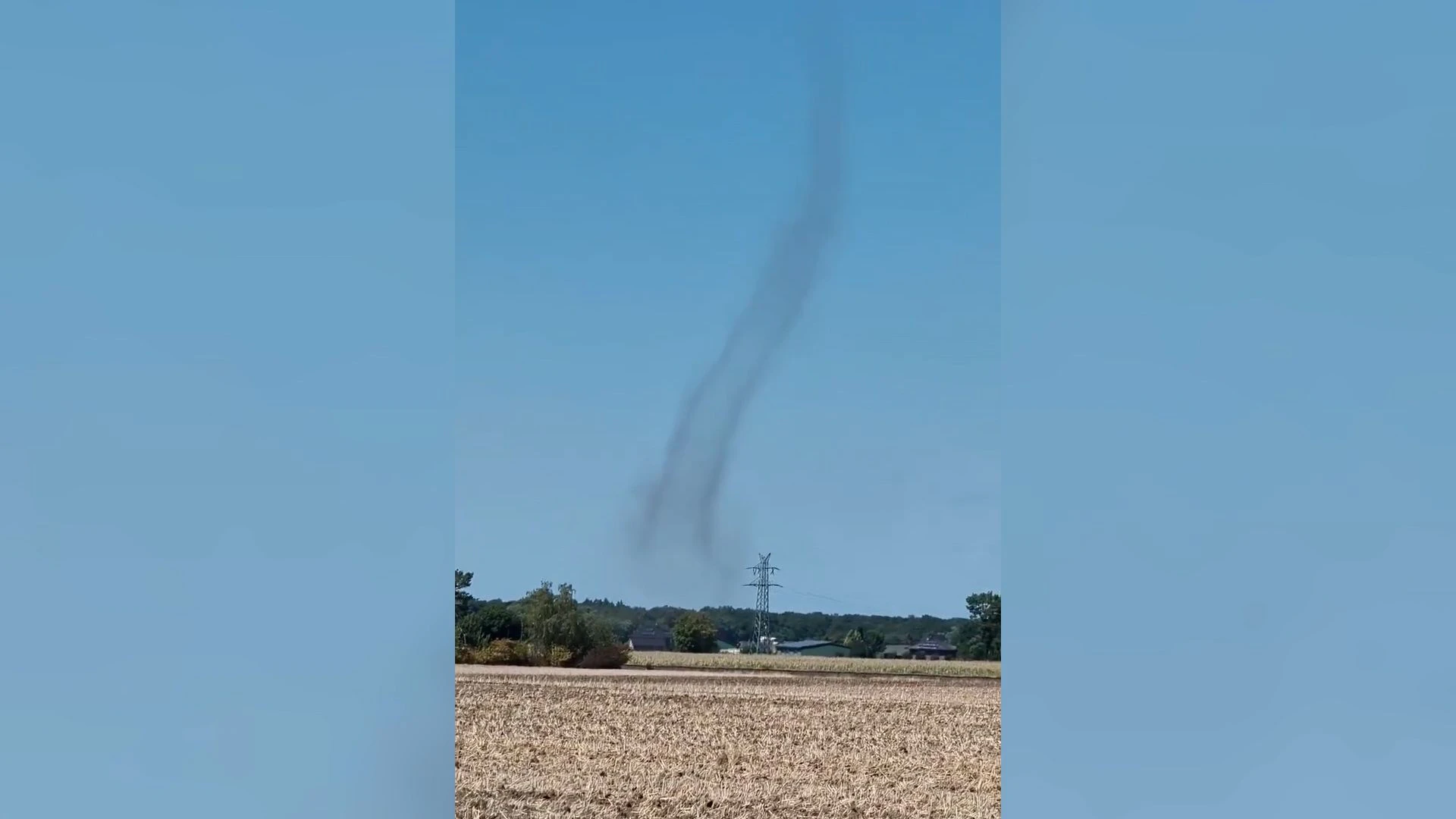Heute.at - Riesiger Staubteufel sorgt für Tornado-Alarm