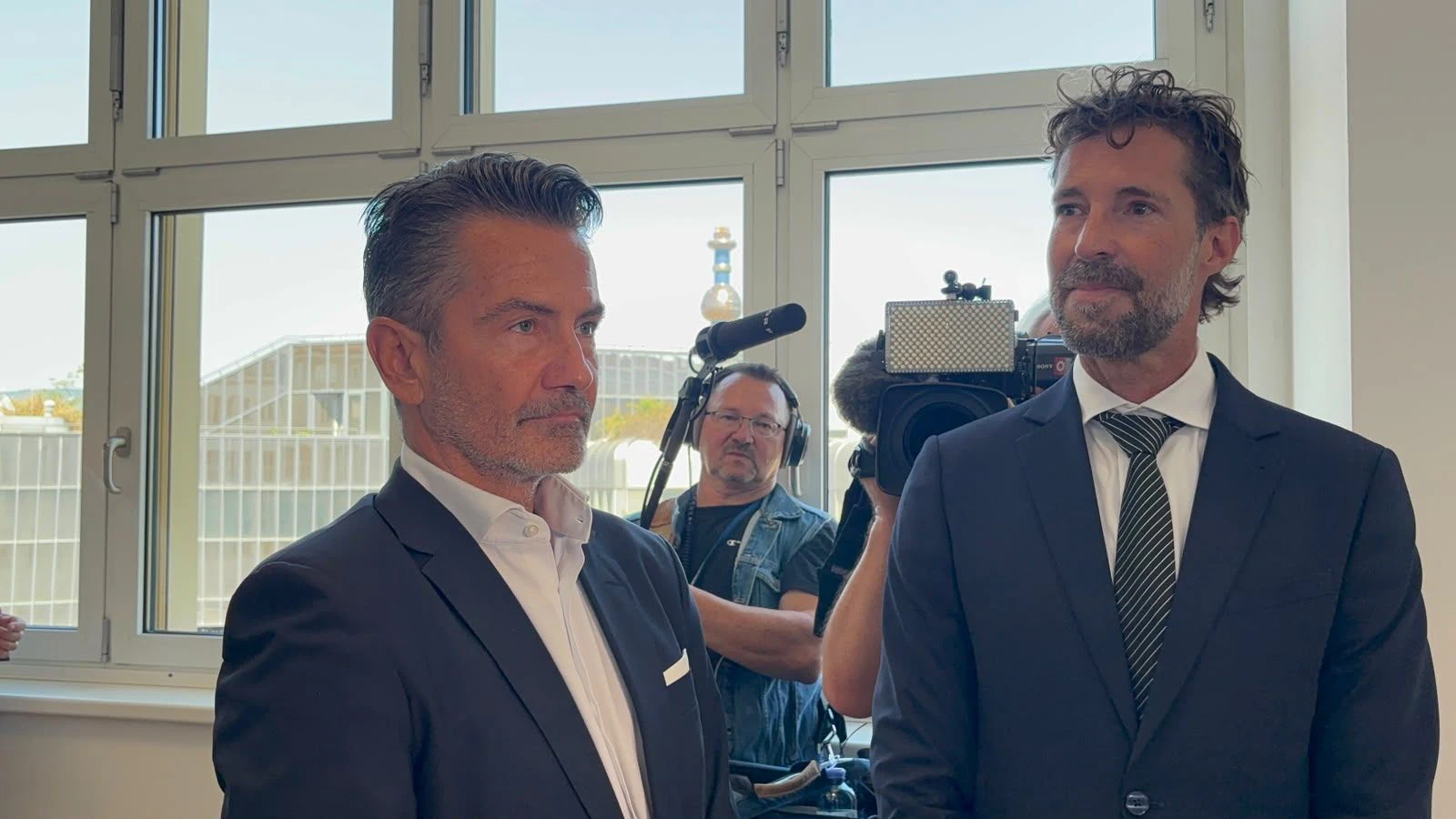 Heute.at - Neuer Look – Ex-ORF-Chef Weißmann vor Gericht