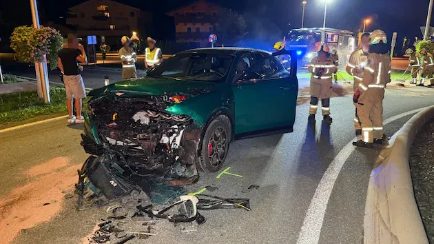 Heute.at - 17-Jähriger kracht betrunken in Gegenverkehr