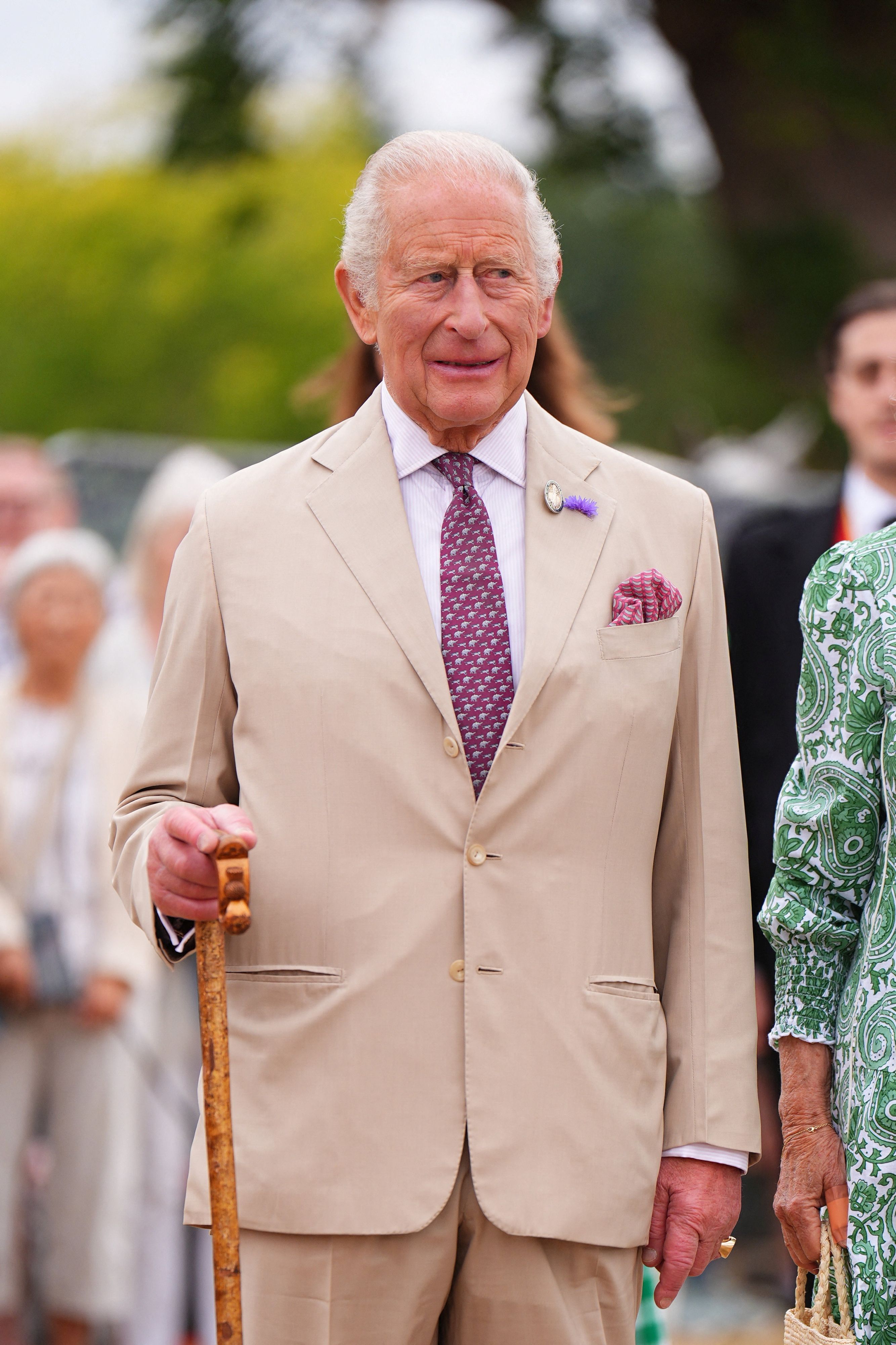Bei einem Termin in Schottland sprach König Charles über das Lawinen-Unglück.