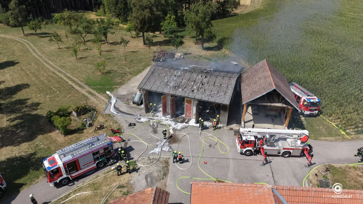 Brand auf Bauernhof in Haag