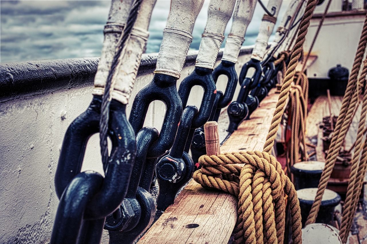 Historisches Segelschiff mit Takelage