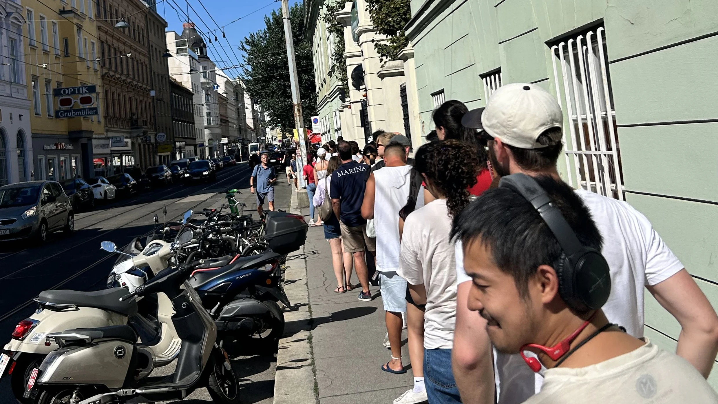 Heute.at - Mega-Run auf Schutzbrillen vor großer Sonnenfinsternis