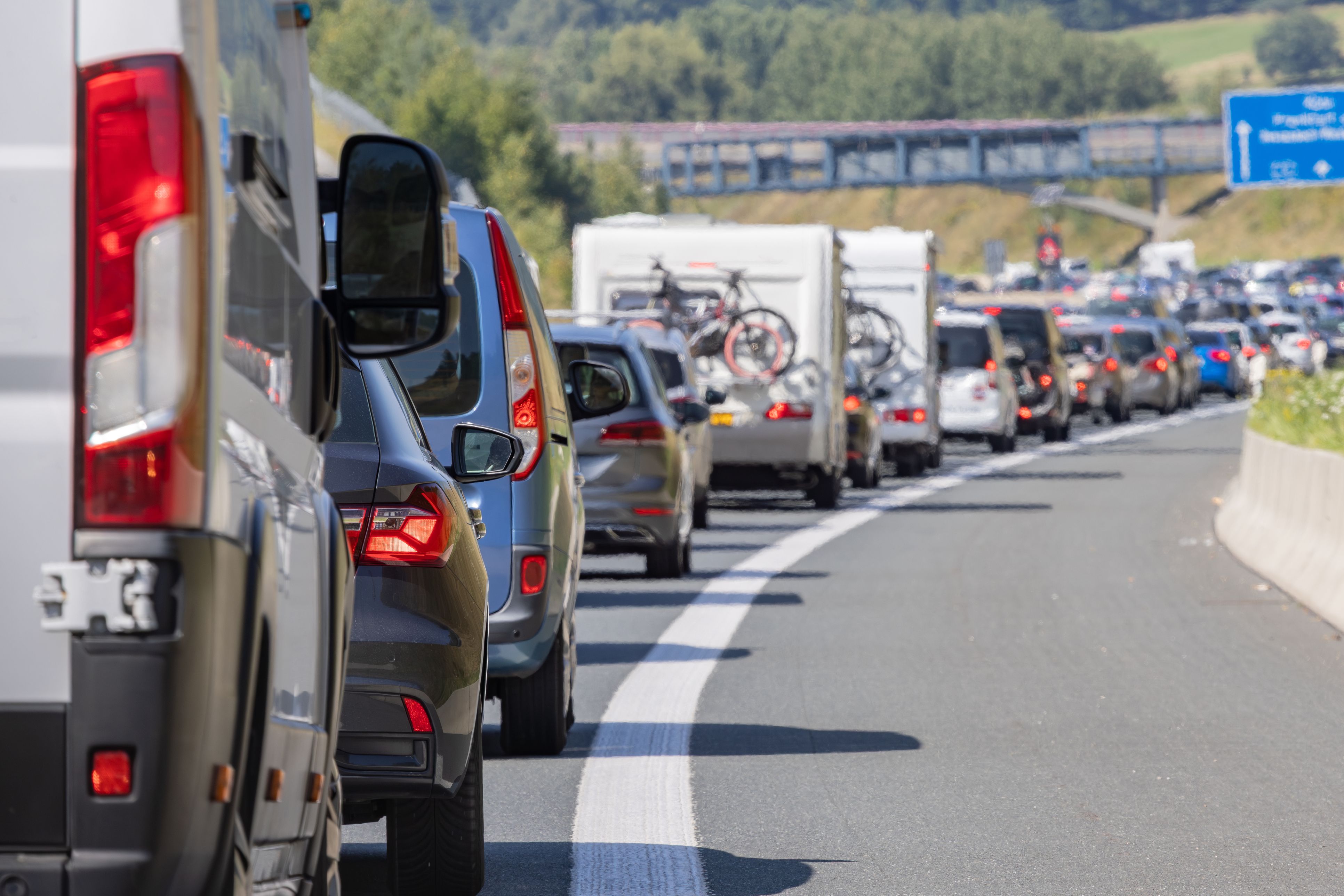 In den kommenden Tagen herrscht auf Österreichs Straßen Stau-Alarm. (Symbolbild)