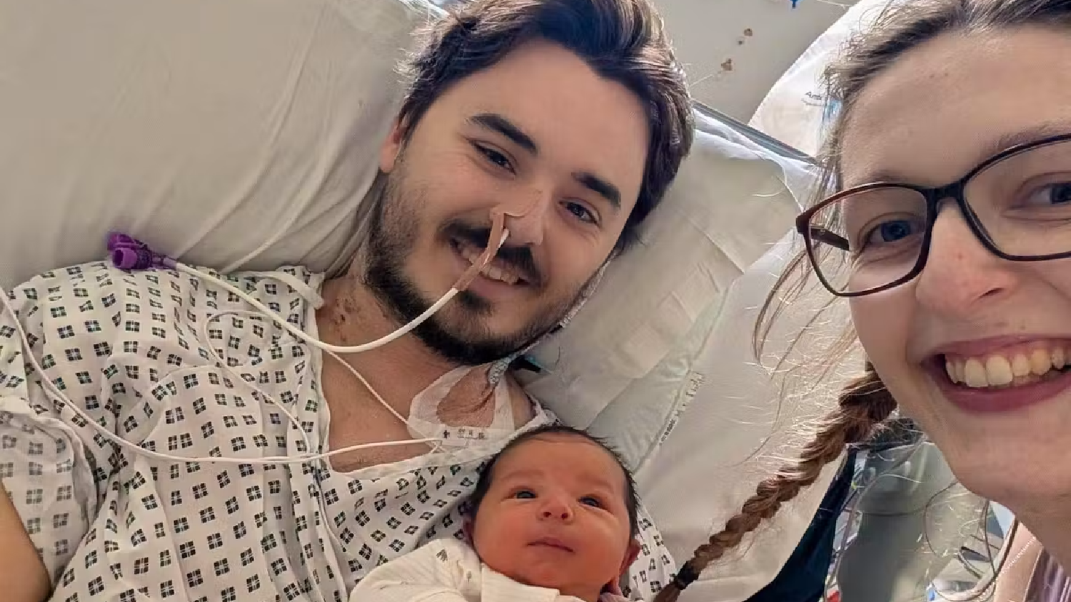 Bei Anblick seines Babys kamen Koma-Patient Sam King die Tränen - der Beginn seines Aufwachprozesses