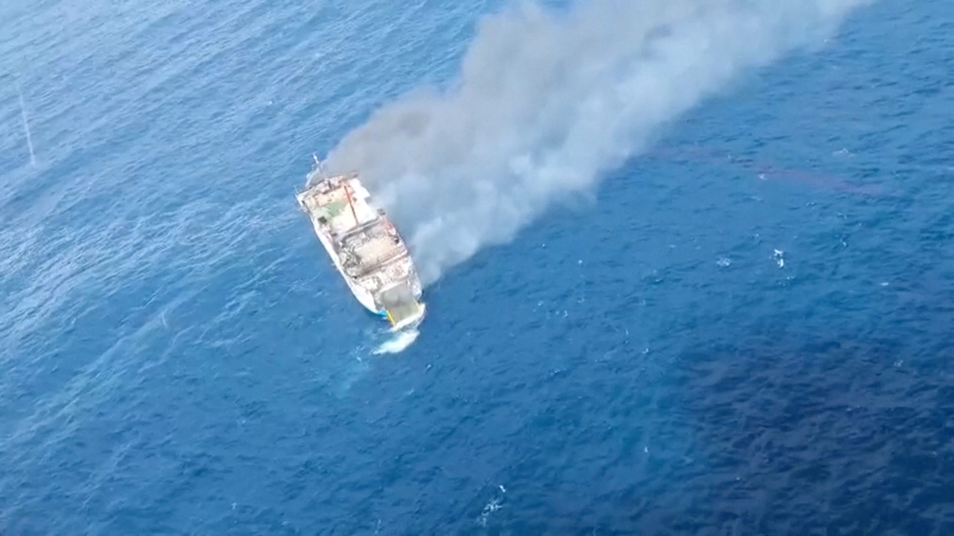 Mehr als 100 Passagiere mussten gerettet werden.