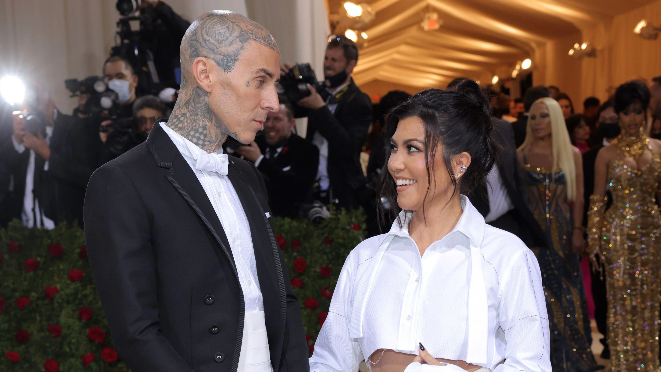Kourtney Kardashian und Travis Barker sprechen in seiner Doku offen über ihren Kinderwunsch.