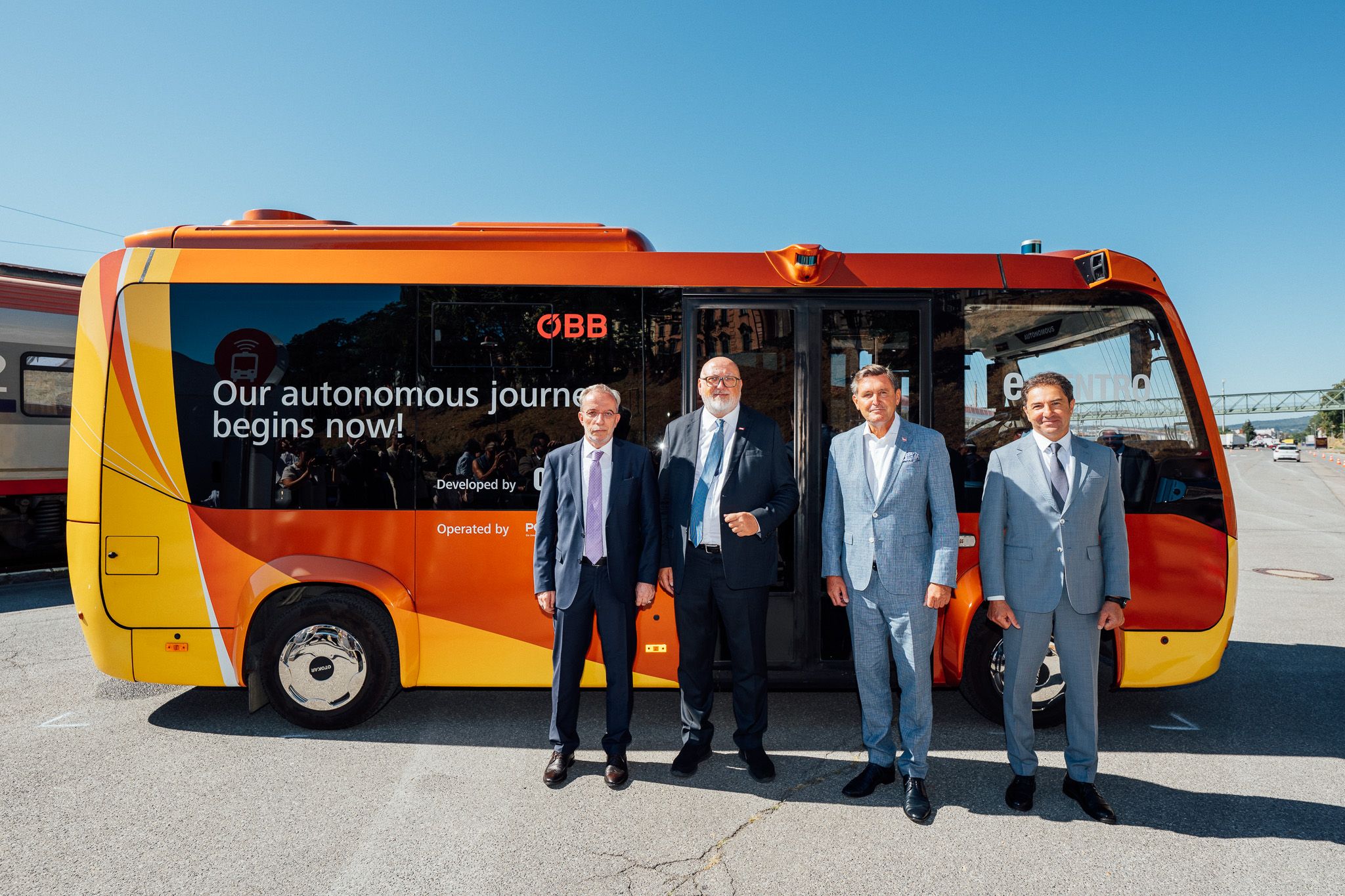 Der vollautomatisierte E-Postbus wurde am Donnerstag in Wien präsentiert.